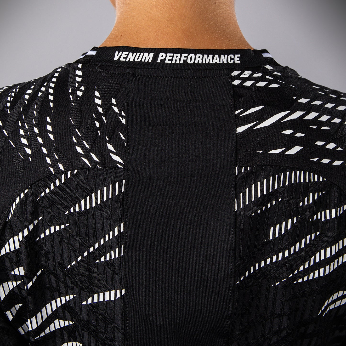 UFC Fusion by Venum Authentic Fight Night Camiseta de Salida para Mujer - Negro