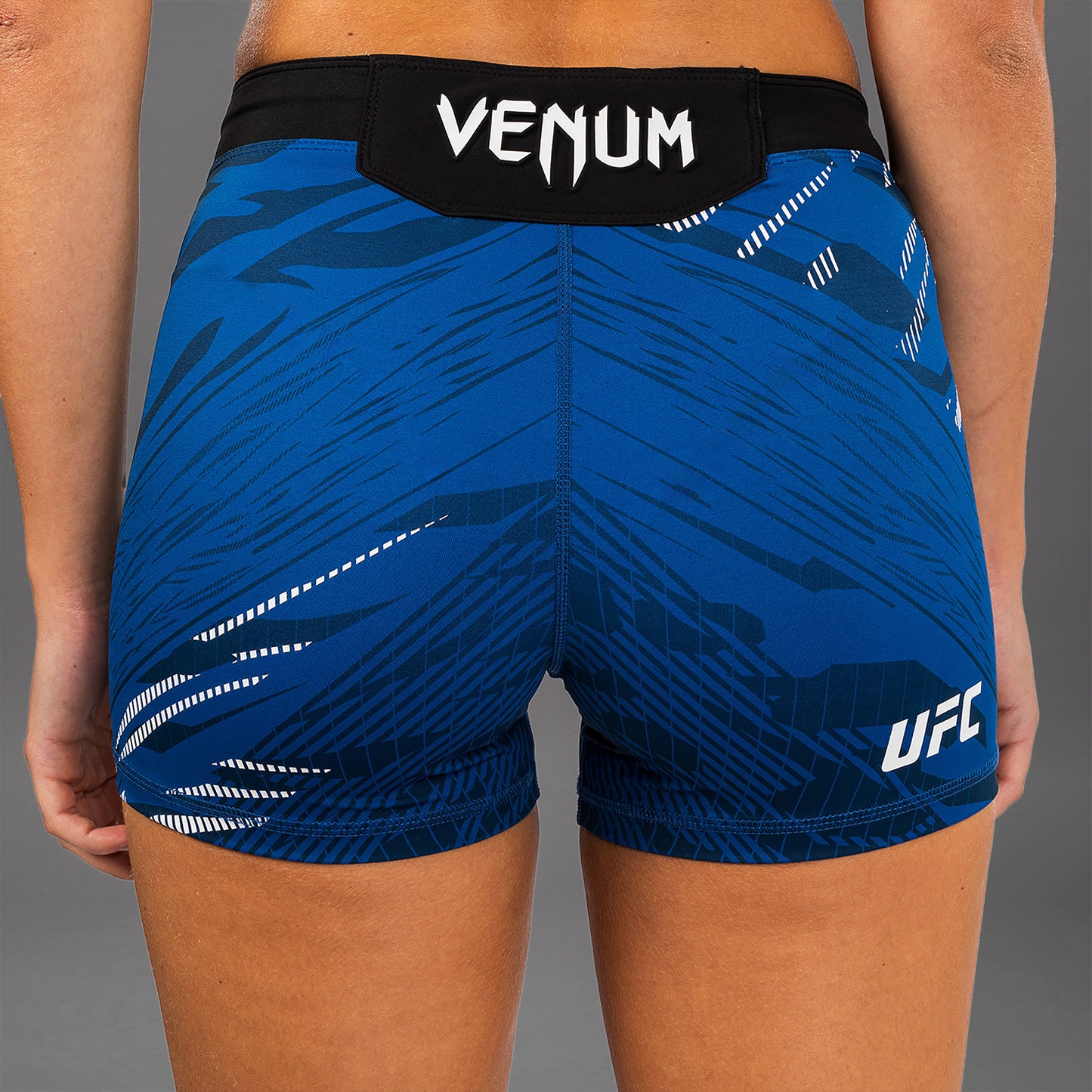 UFC Fusion by Venum Authentic Fight Night Vale Tudo Shorts para Mujer - Ajuste Corto - Azul