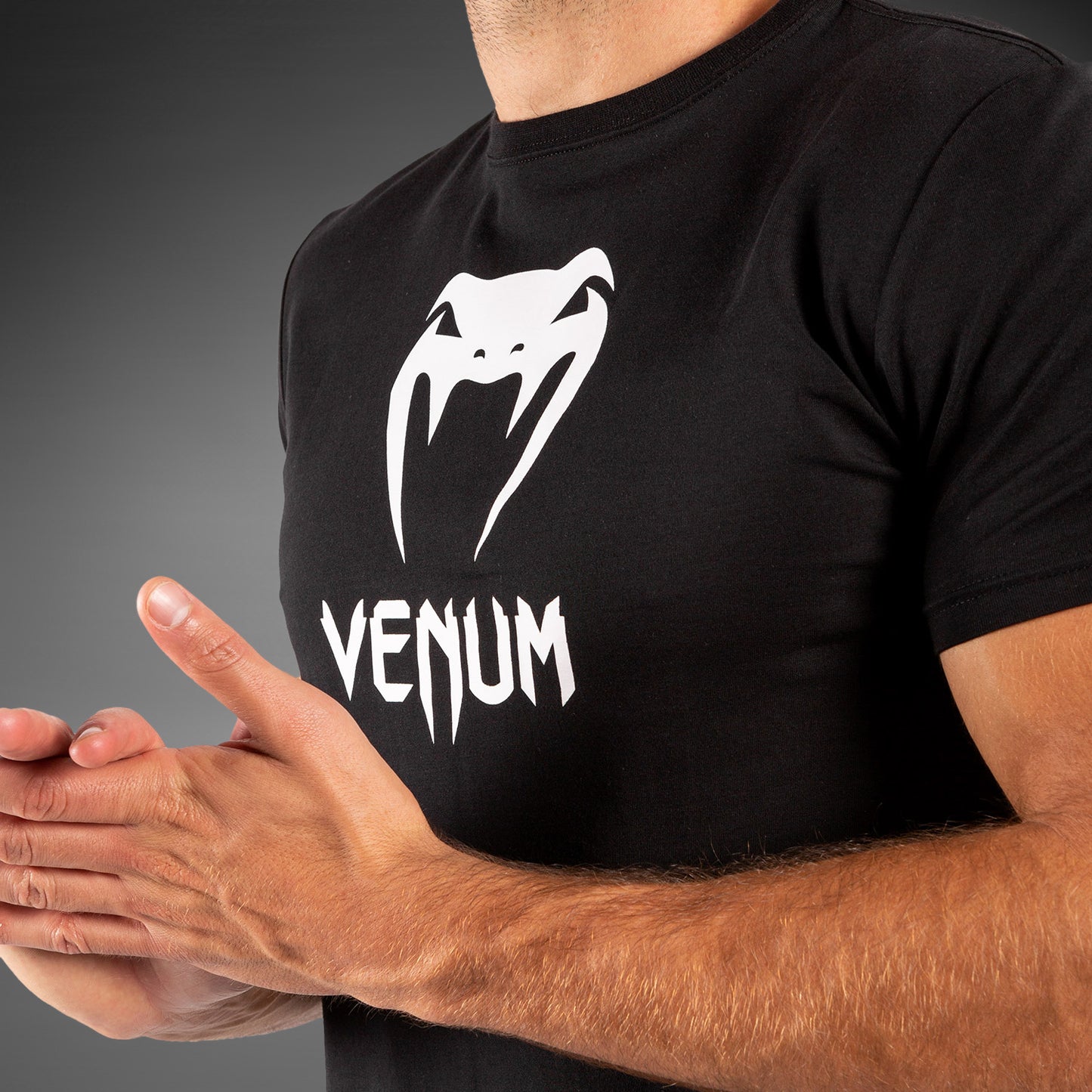 Camiseta Venum Classic – Negro