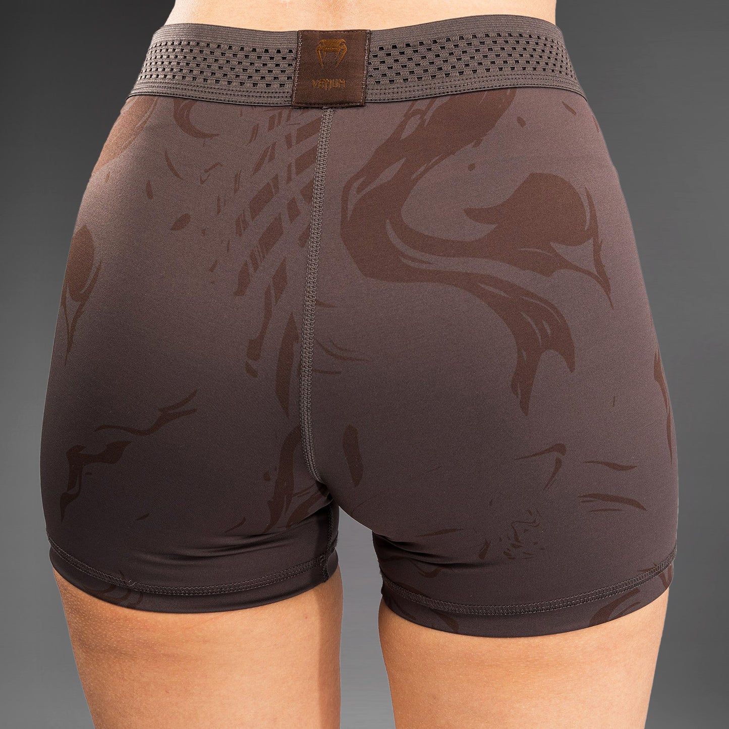 UFC Fusion by Venum Fight Week Vale Tudo Shorts para Mujer - Marrón tierra