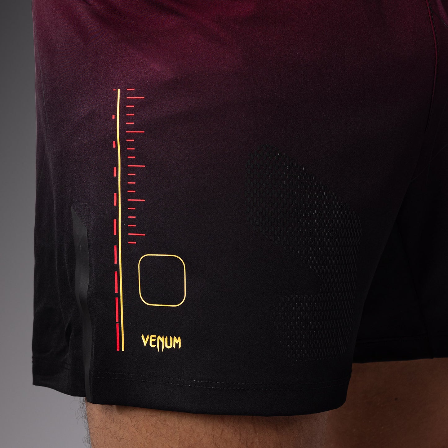 Venum Tactical XT Pantalones cortos de lucha - Negro/Burdeos/Oro