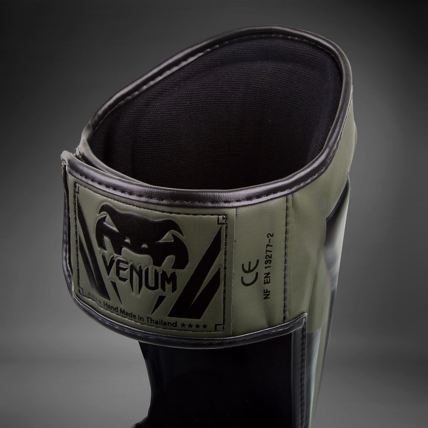 Espinilleras Venum Elite Standup - Caqui/Negro