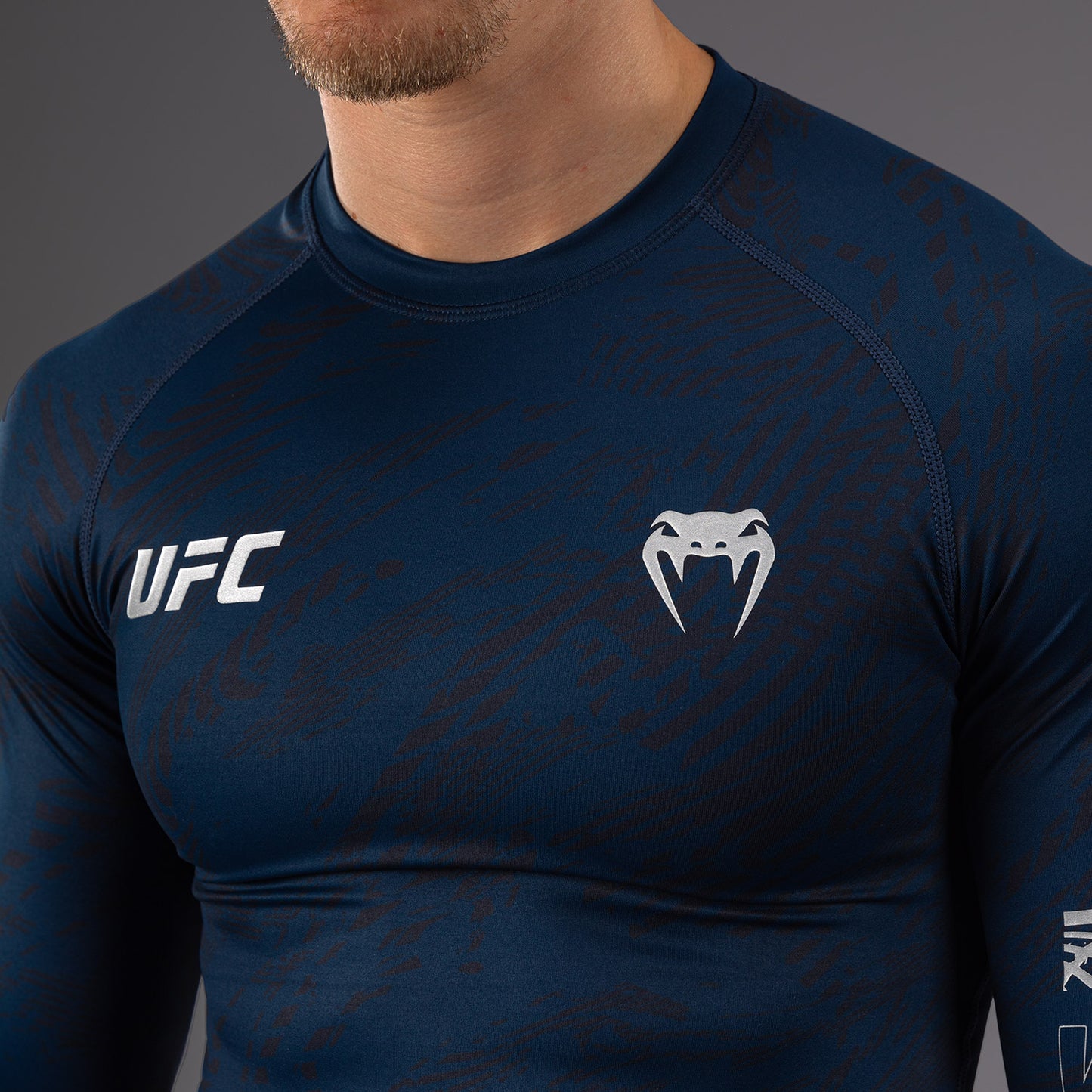 UFC Fusion by Venum Fight Week Rashguard de Manga Larga de Rendimiento para Hombre - Azul oceánico