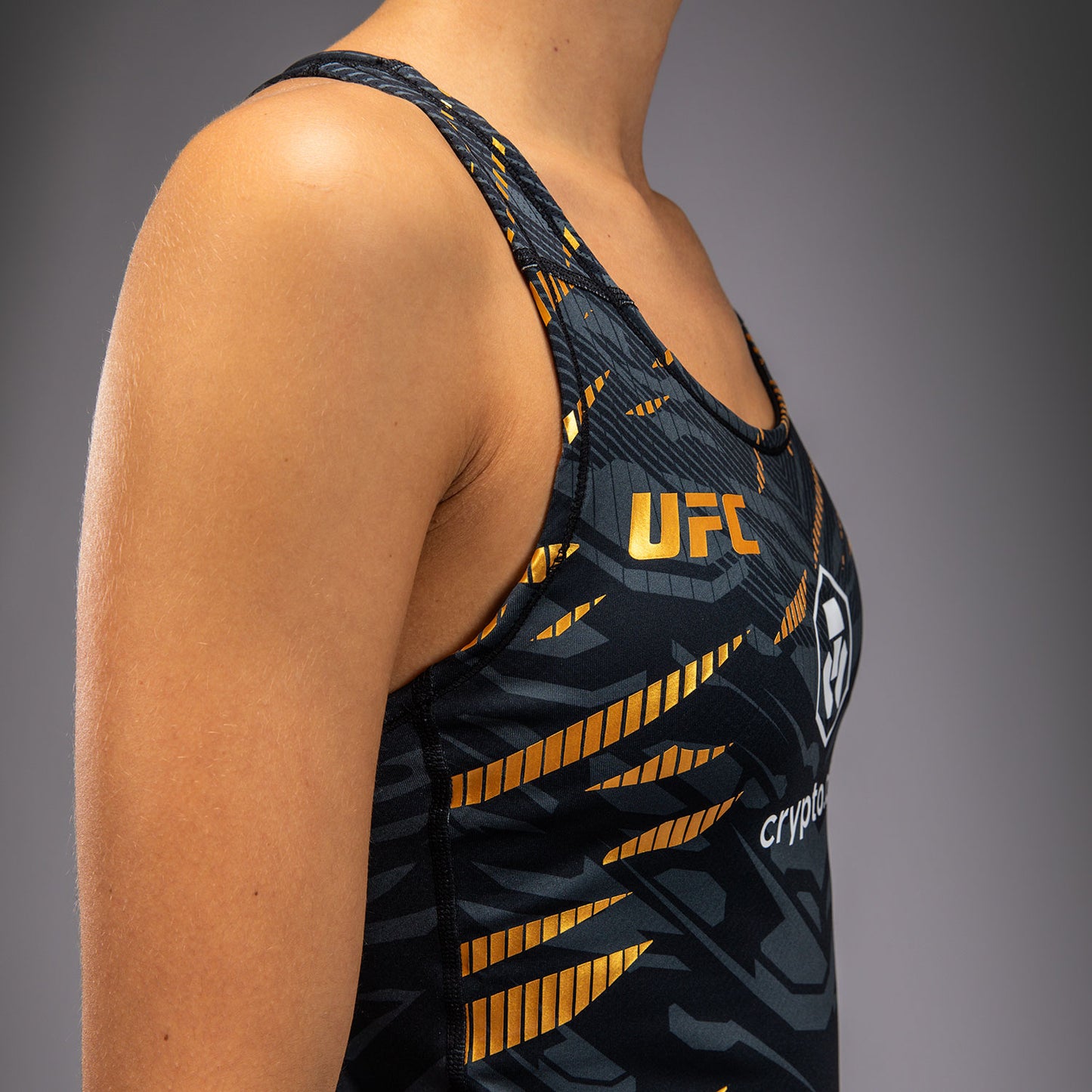 UFC Fusion by Venum Authentic Fight Night Top Ajustado con Sujetador Integrado para Mujer - Champion