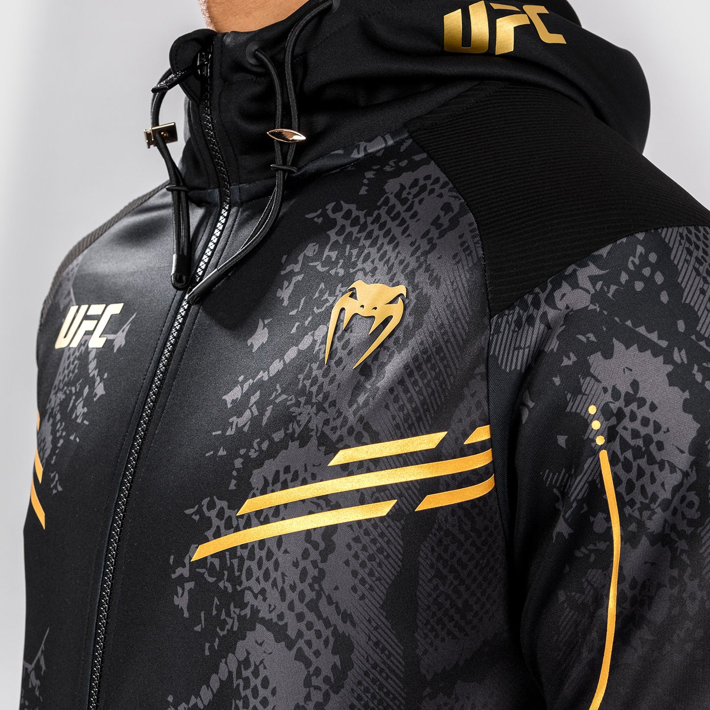 UFC Adrenaline by Venum Authentic Fight Night Sudadera con capucha Walkout para Hombre - Champion