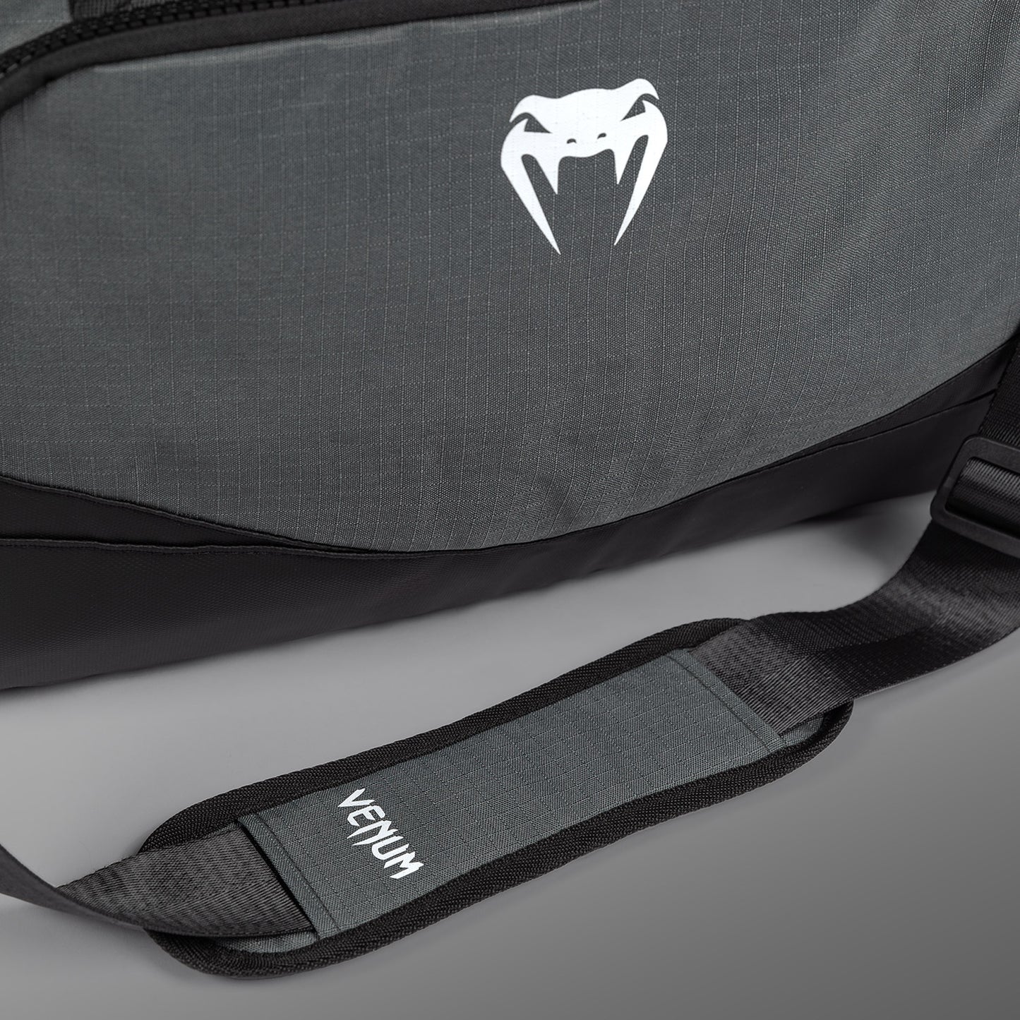 Venum Evo 2 XTrem Ripstop Bolsa de Deporte Duffle (55-63L) – Gris Tormenta