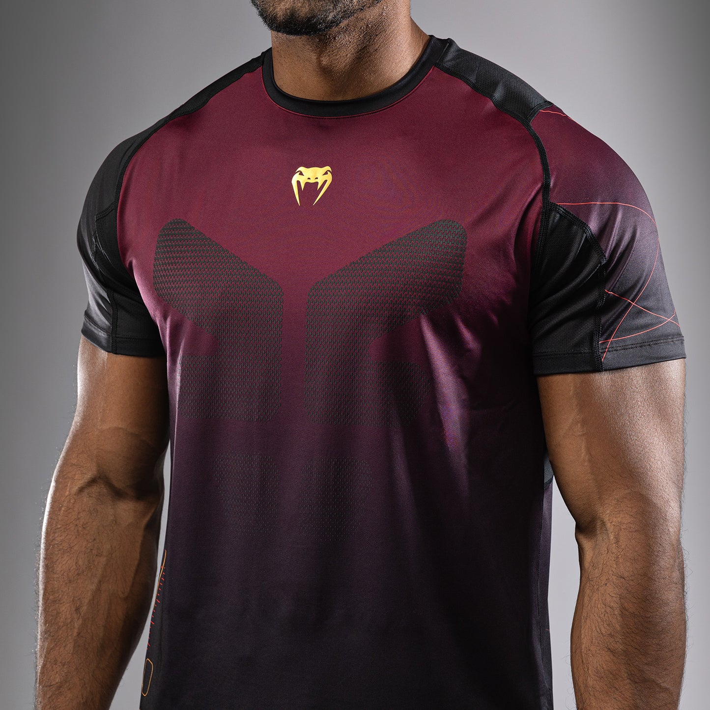 Venum Tactical XT Camiseta Dry Tech Hombre - Negra/Burdeos/Oro