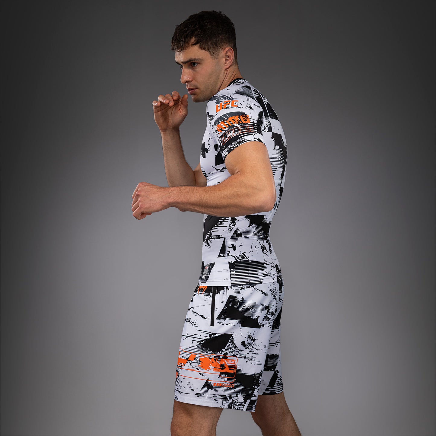 UFC Zenith by Venum Authentic Fight Week Rashguard de manga corta Performance Hombre - Blanco