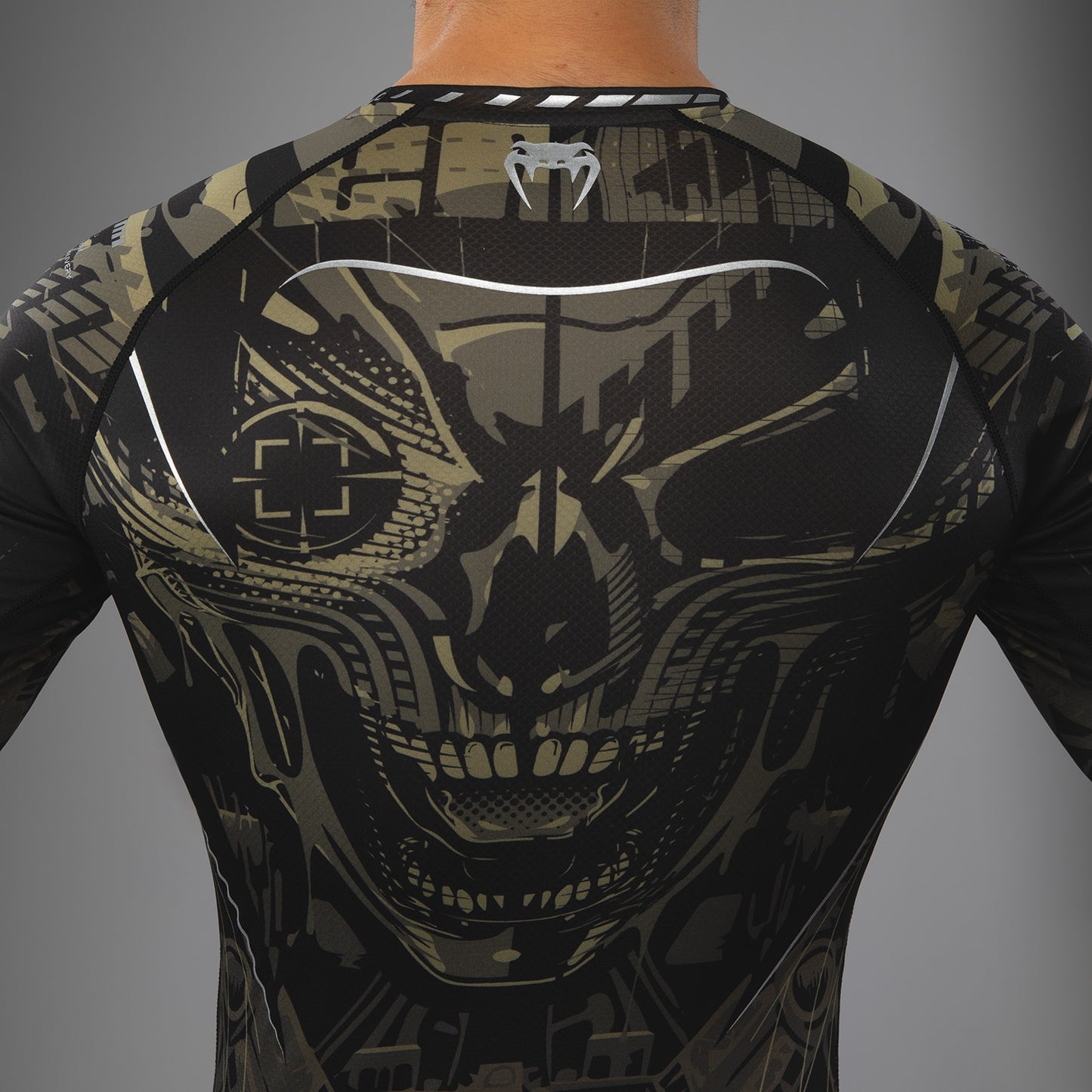 Venum Invader Camiseta de Manga Larga Rashguard - Negro/Sand