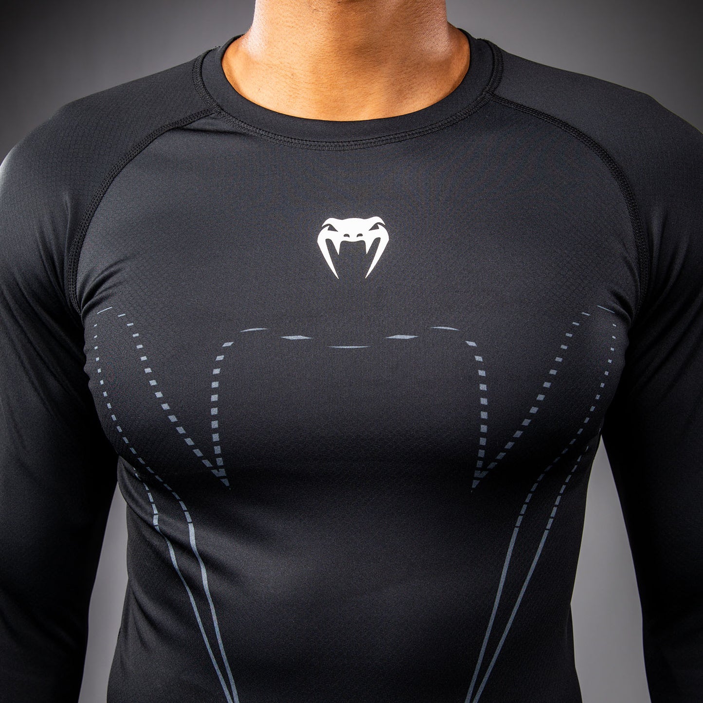 Venum Edge Rashguard Manga Larga – Negro/Arena