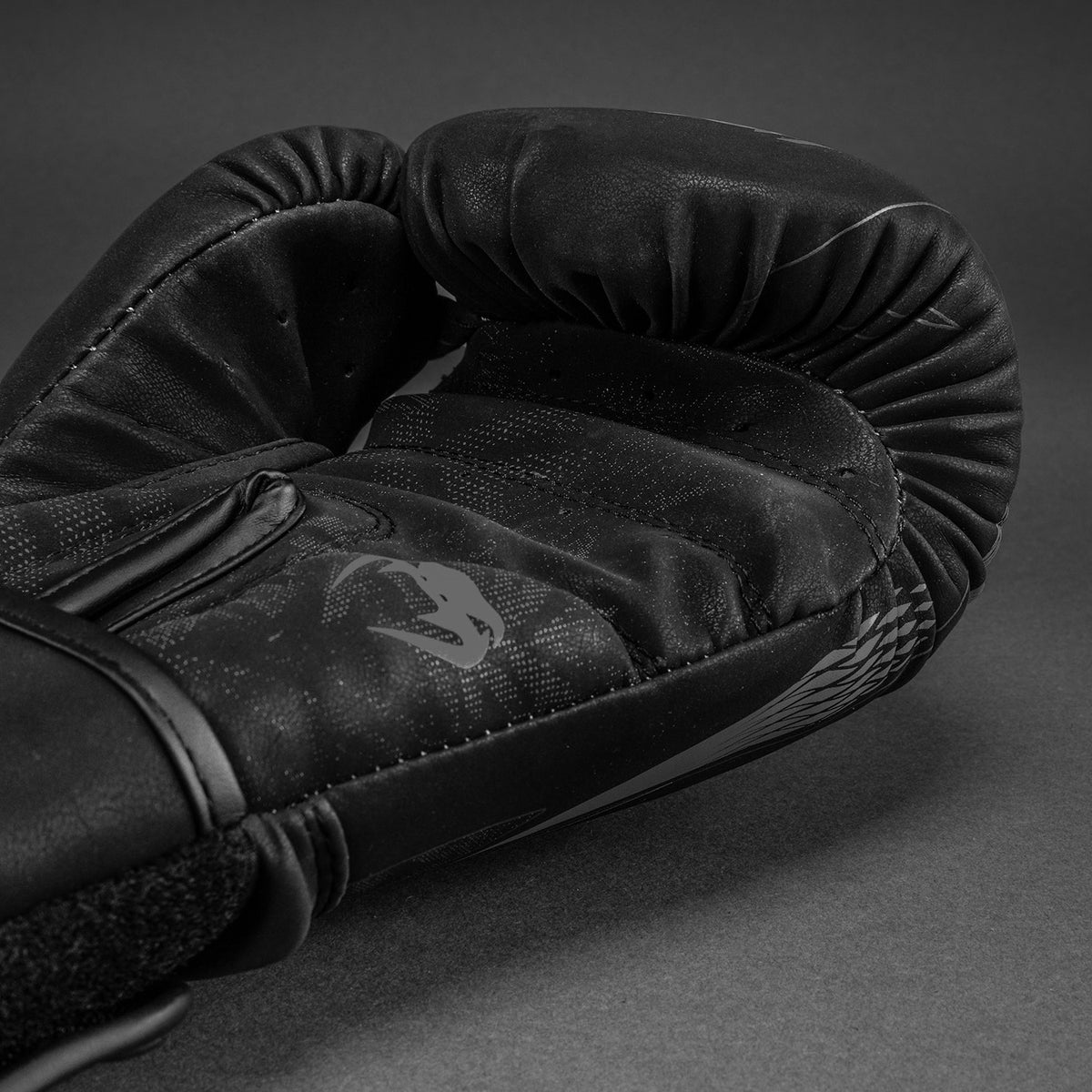 Venum Impact Amazonia Reborn Guantes de boxeo Impact - Negro/Gris
