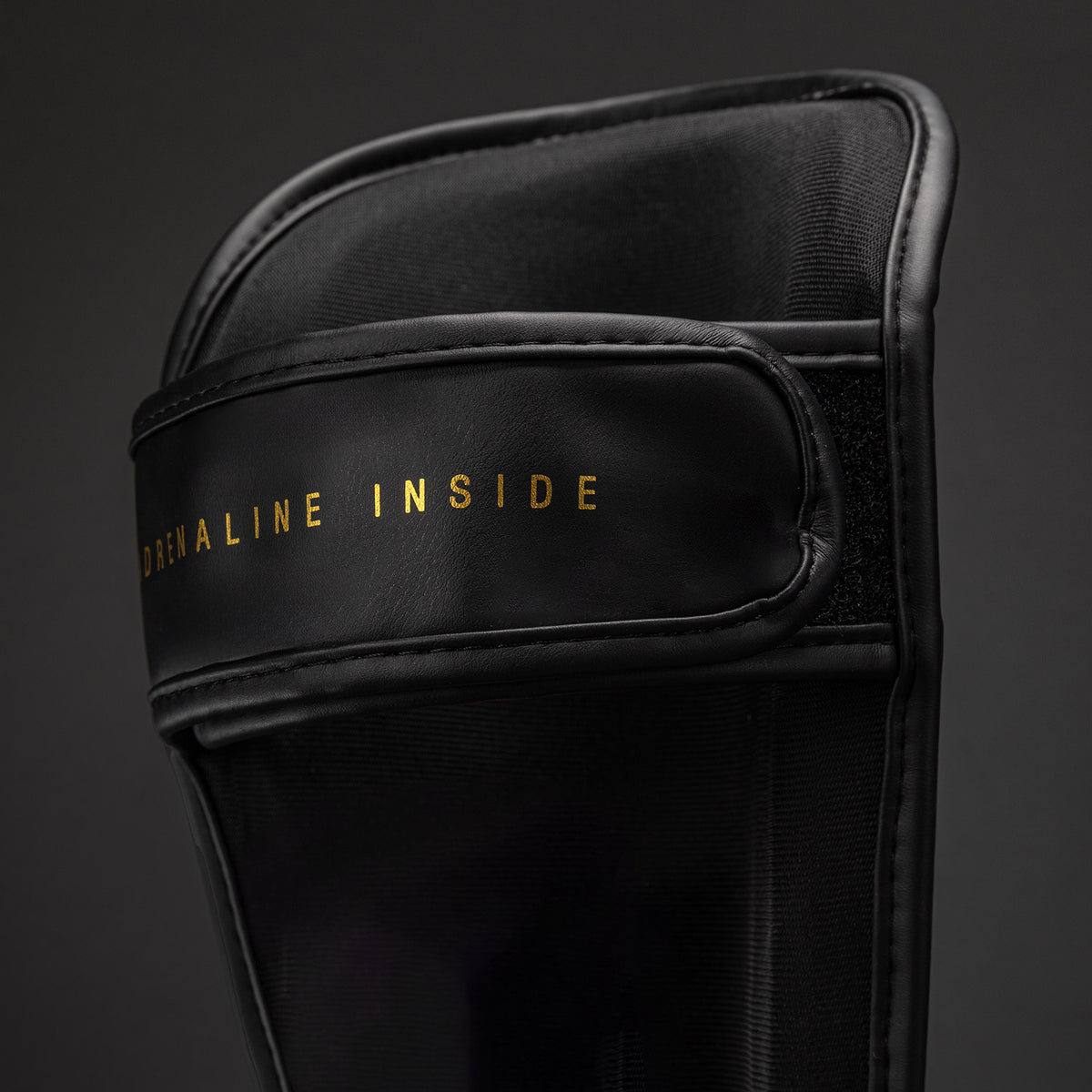 Venum Contender 1.5 Espinilleras - Negro/Dorado