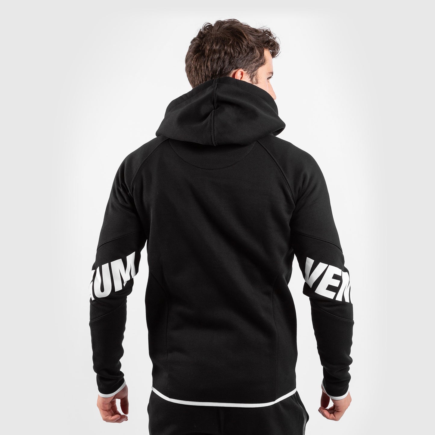 Sudadera Venum Contender 3.0 – Negro