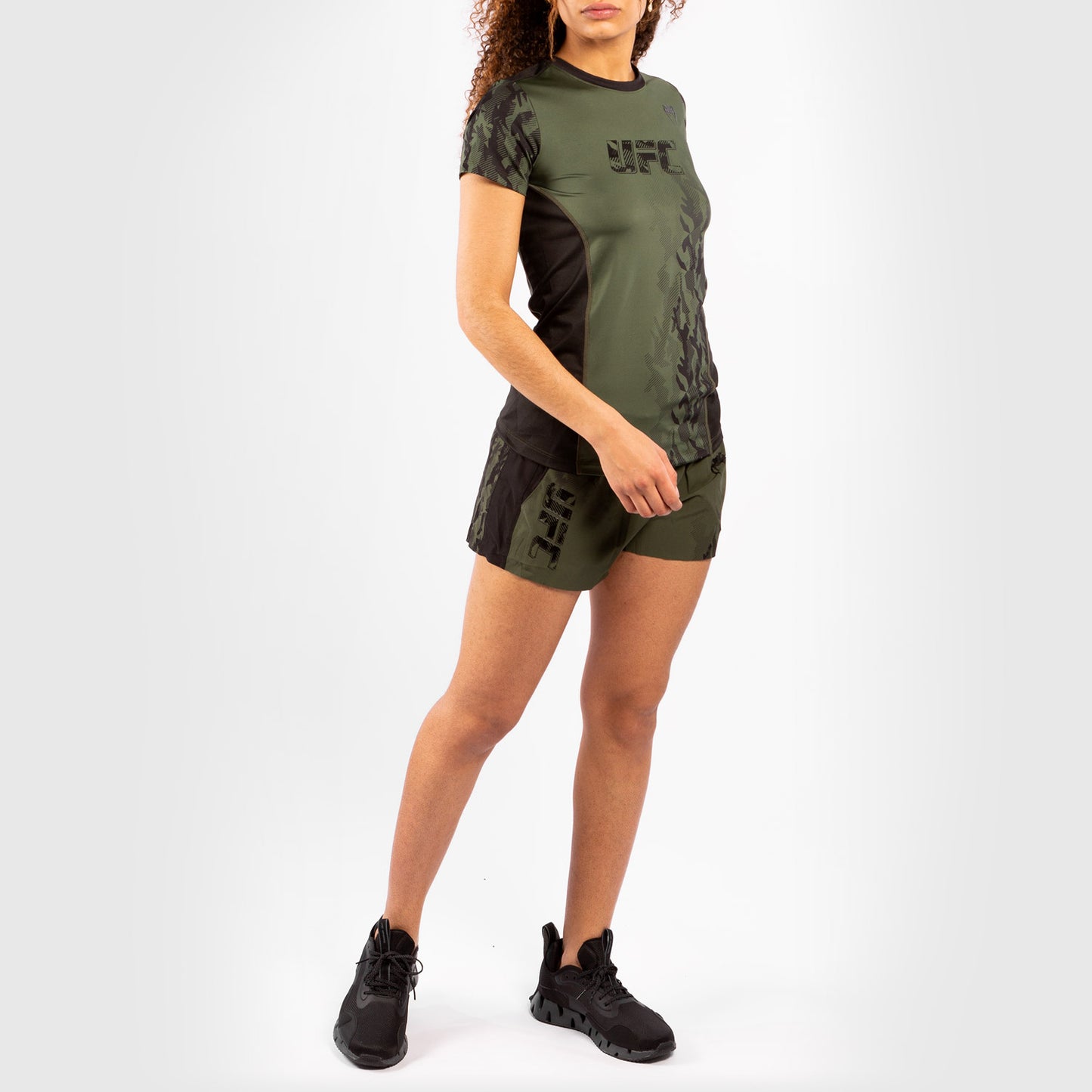 Venum UFC Authentic Fight Week Camiseta Performance de Manga Corta para Mujer – Caqui