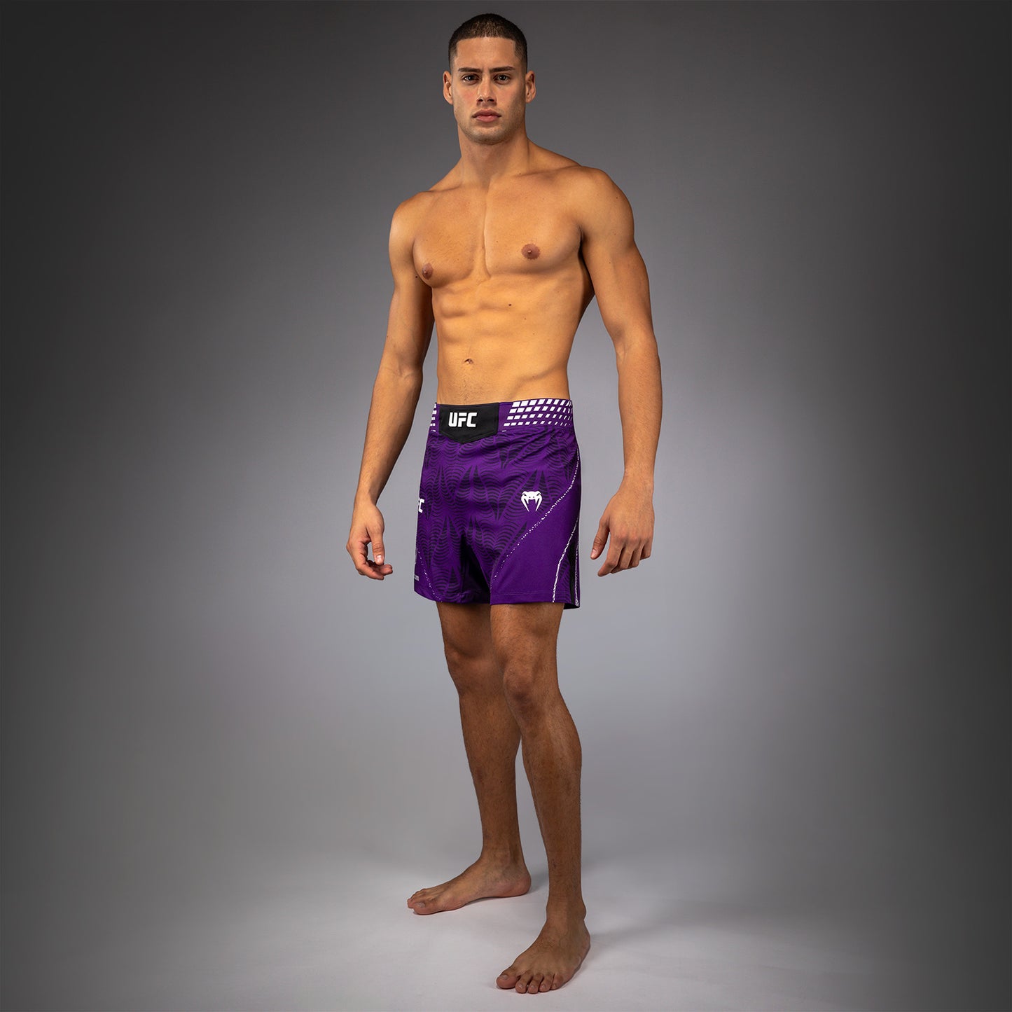 UFC Zenith by Venum Authentic Fight Night Short de pelea ajuste corto Hombre - Morado