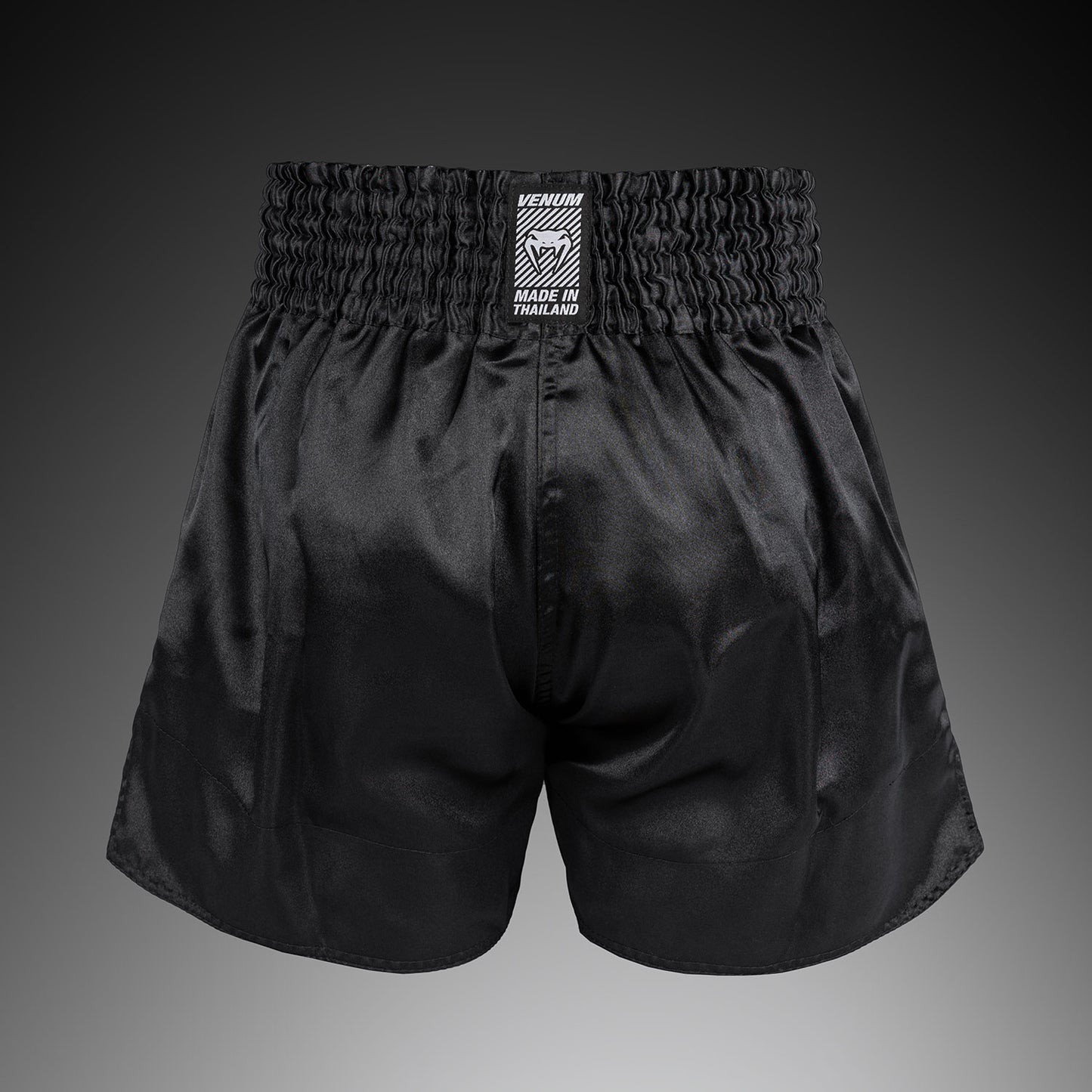 Venum Classic Evo Pantalón corto de Muay Thai - Negro/Blanco