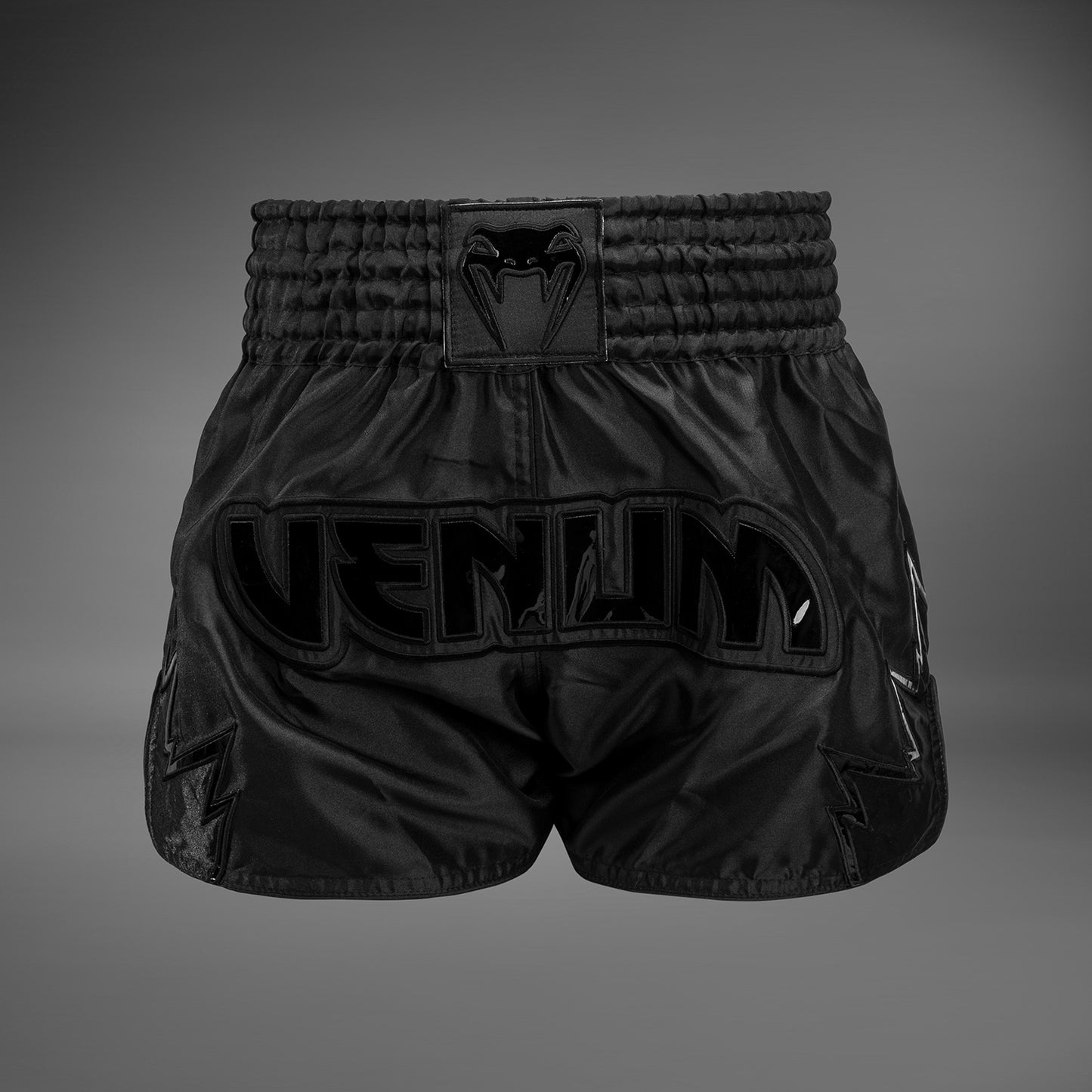 Pantalones cortos de Muay Thai Venum Inferno - Negro/Negro