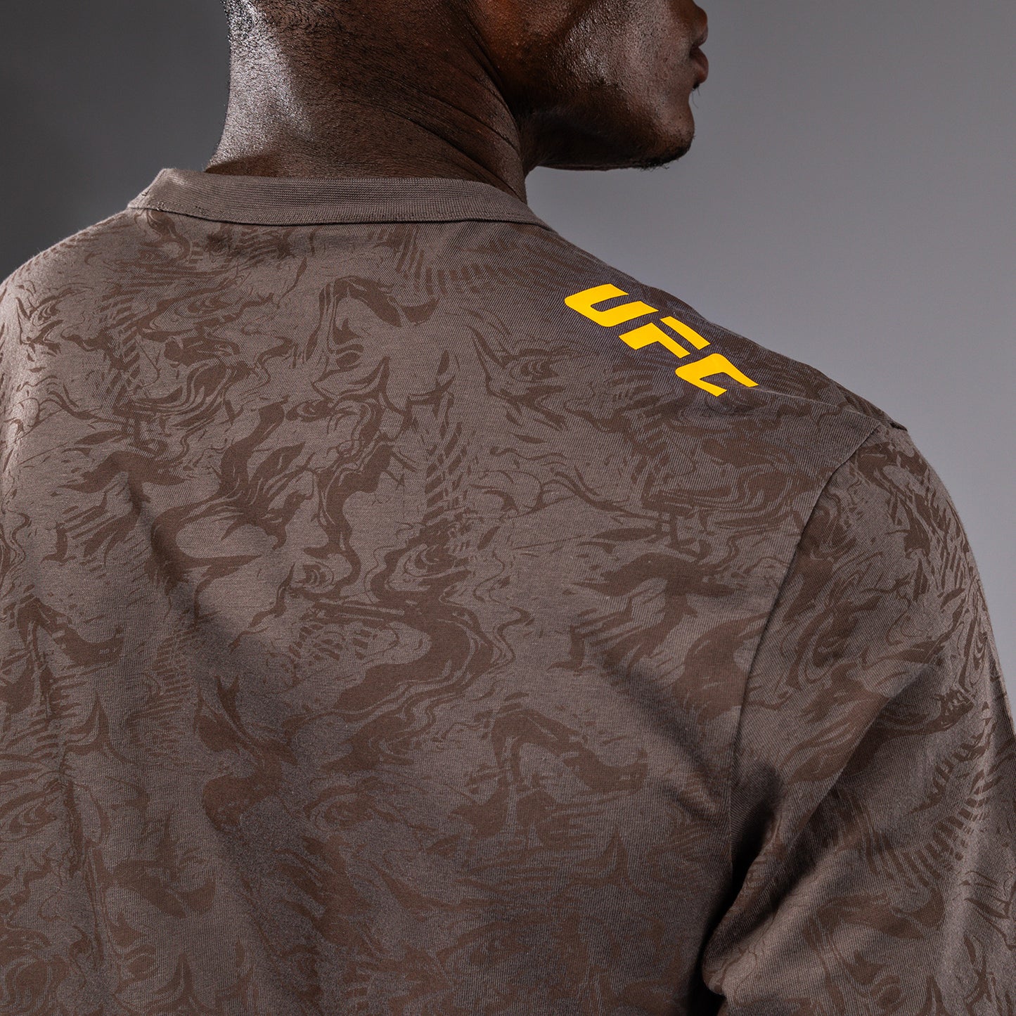 UFC Fusion by Venum Fight Week Camiseta de Manga Corta para Hombre - Marrón tierra