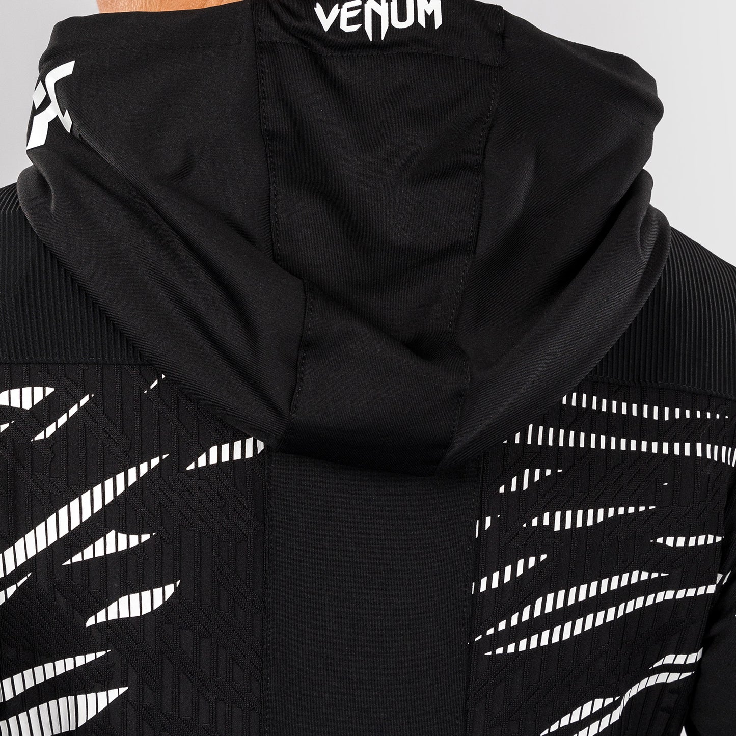 UFC Fusion by Venum Personalizados Authentic Fight Night Sudadera con Capucha para Mujer - Negro