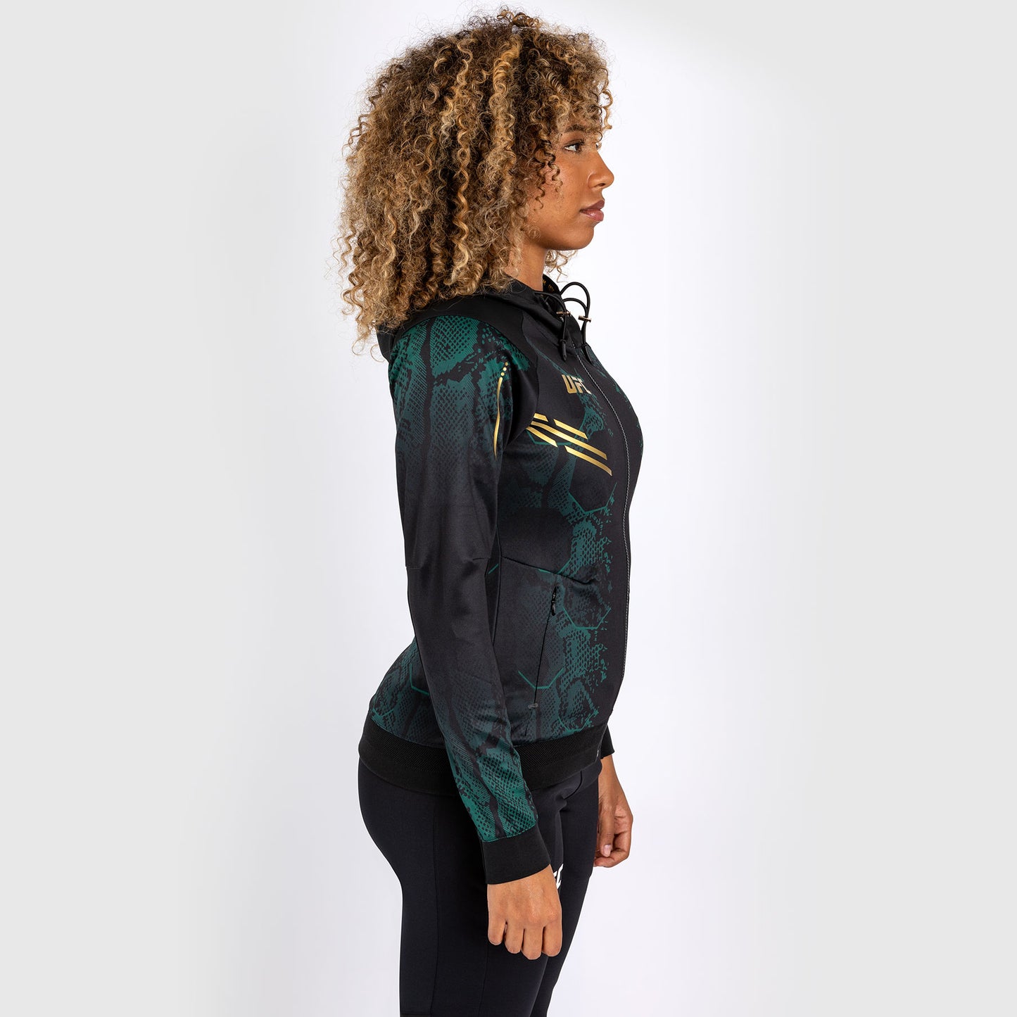 UFC Adrenaline by Venum Personalized Authentic Fight Night Sudadera con capucha Walkout para mujer - Emerald Edition - Verde/Negro/Dorado