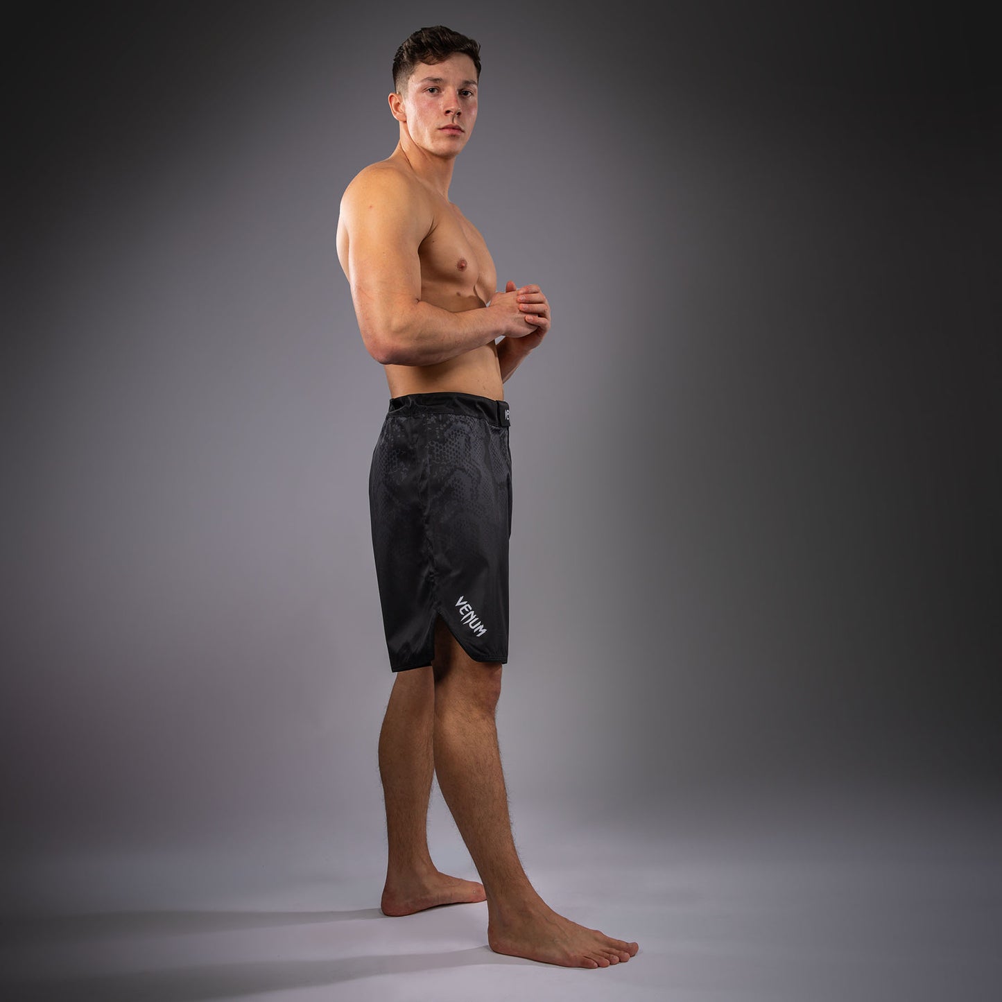 Venum Black Viper Short de Combate – Negro