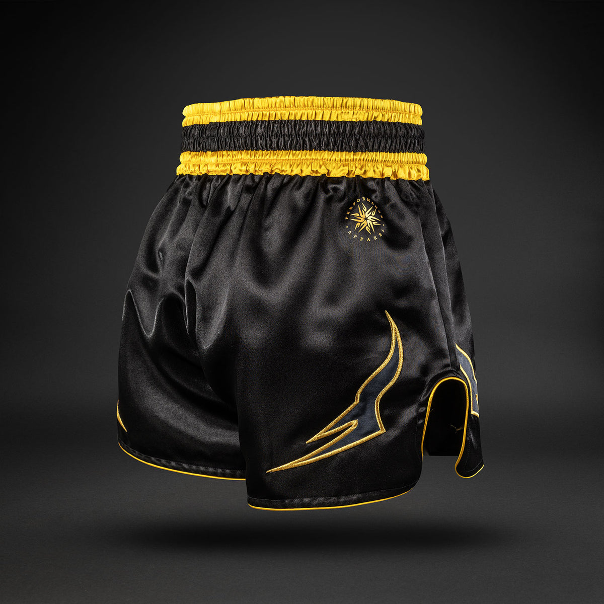 Venum Bangkok Fury Pantalón corto de Muay Thai - Negro/Dorado