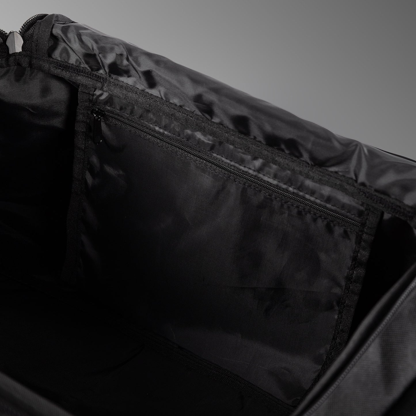 Venum Essential Bolsa Deportiva (61L) - Negro