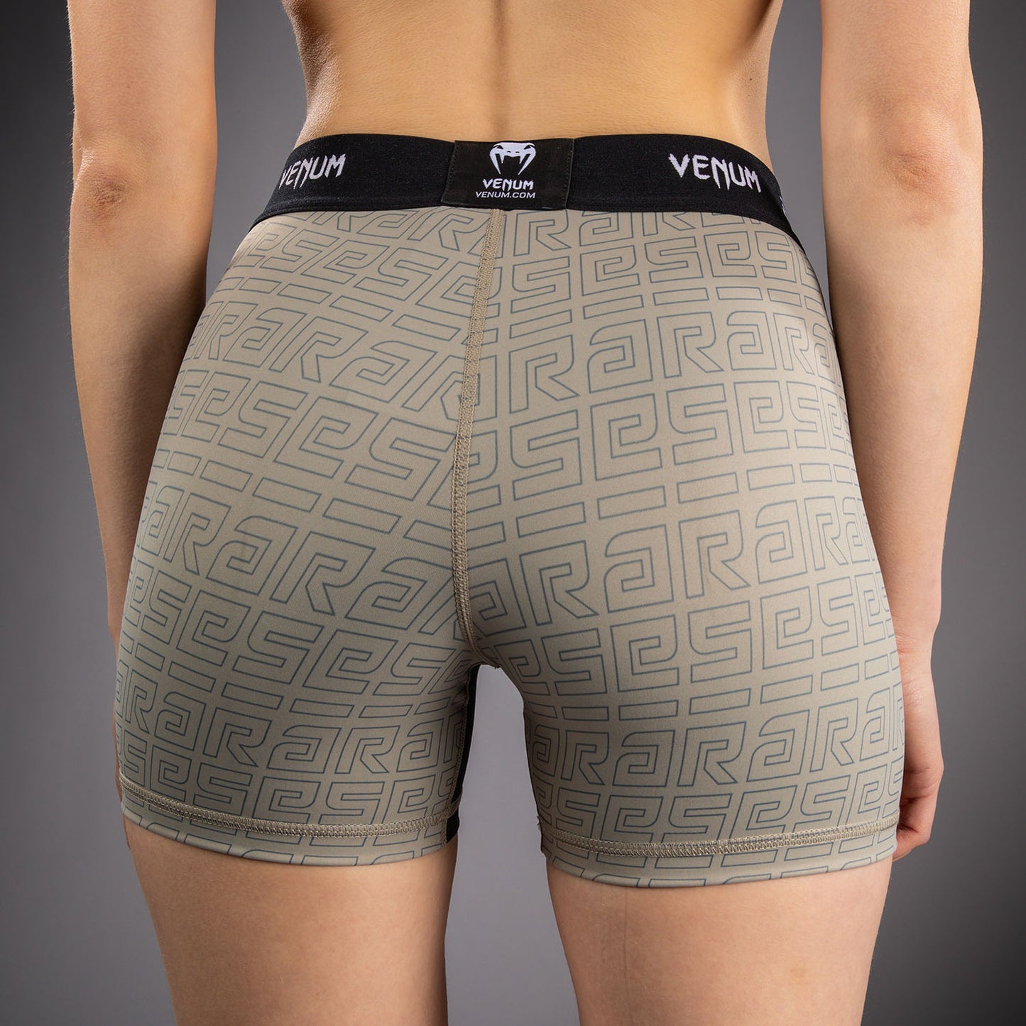 Venum Ares 2.0 Short de Entrenamiento Para Mujer – Arena