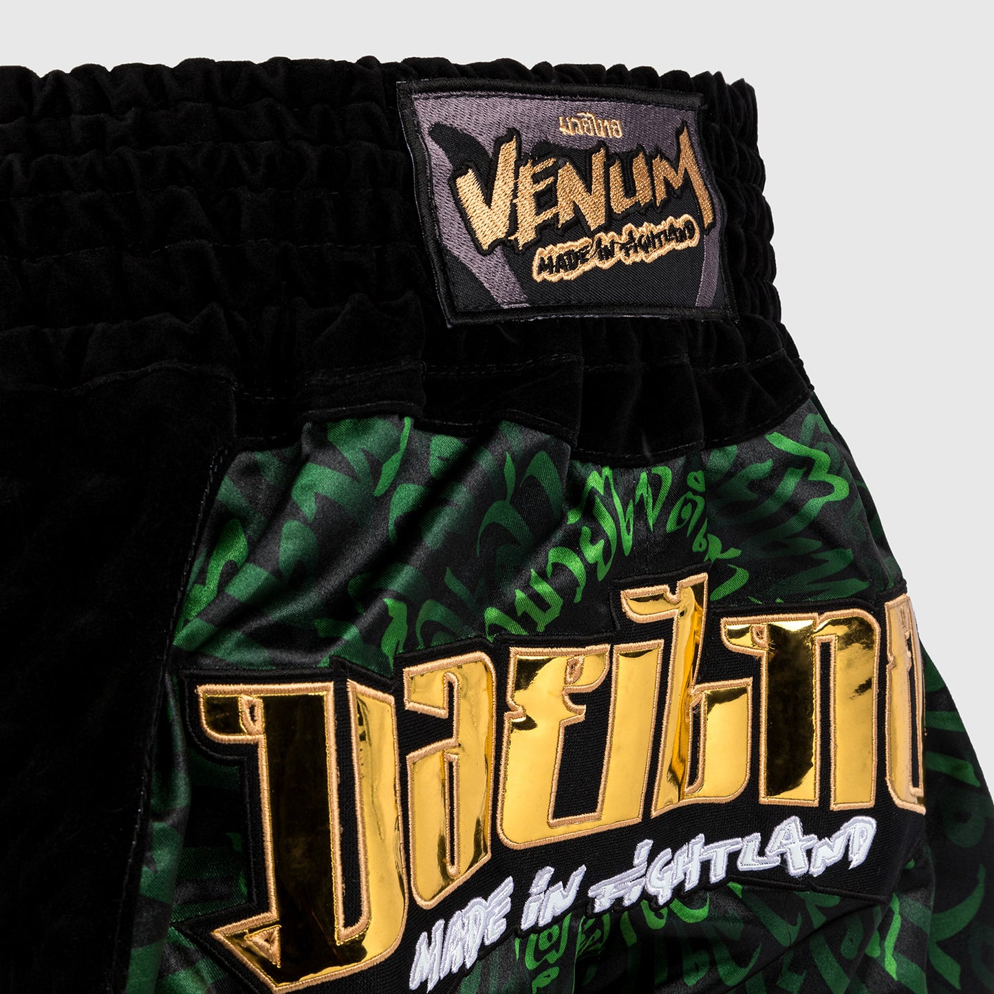 Venum Attack Shorts de Muay Thai - Negro/Verde