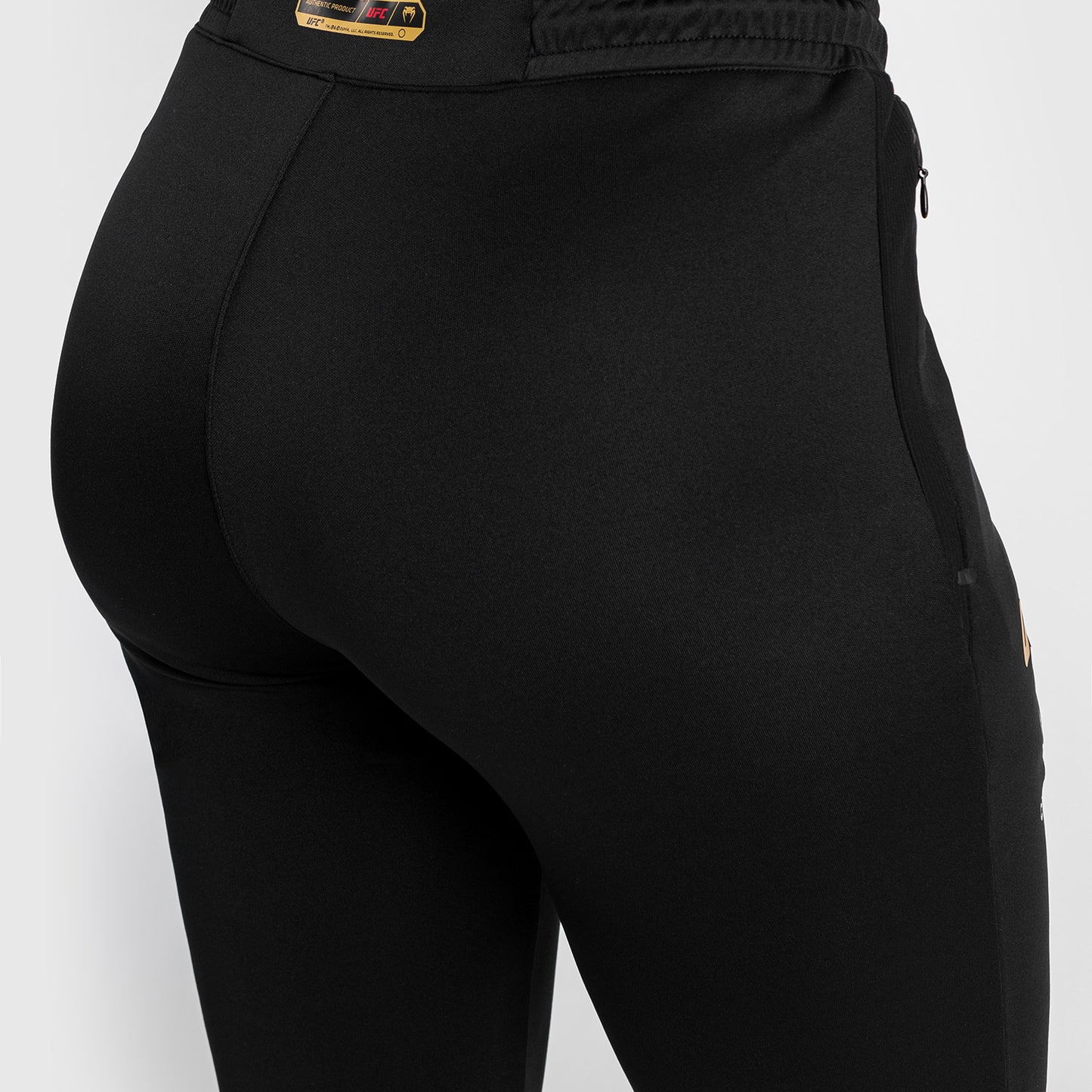 UFC Adrenaline by Venum Authentic Fight Night Pantalón Walkout para Mujer - Champion