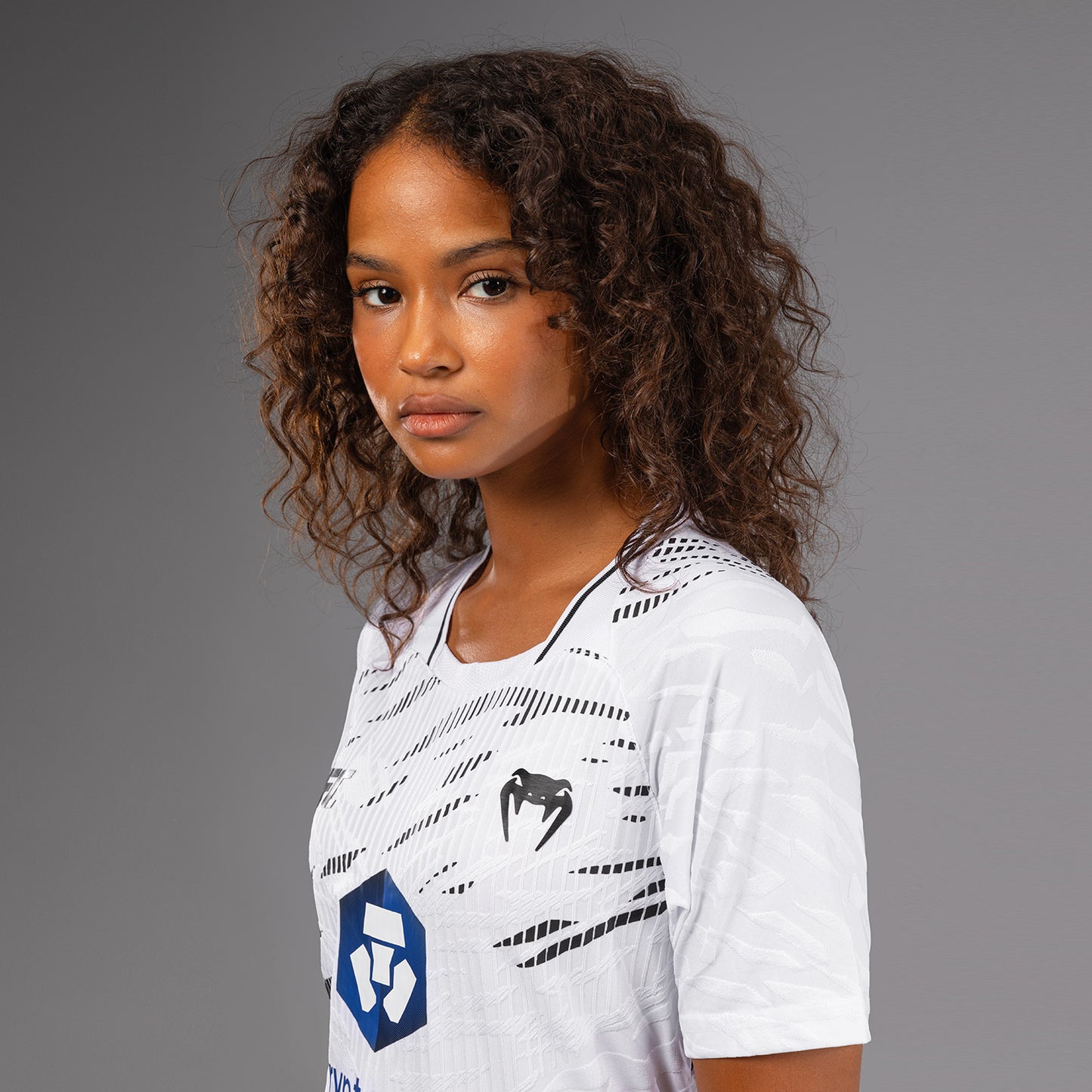 UFC Fusion by Venum Authentic Fight Night Camiseta de Salida para Mujer - Blanco