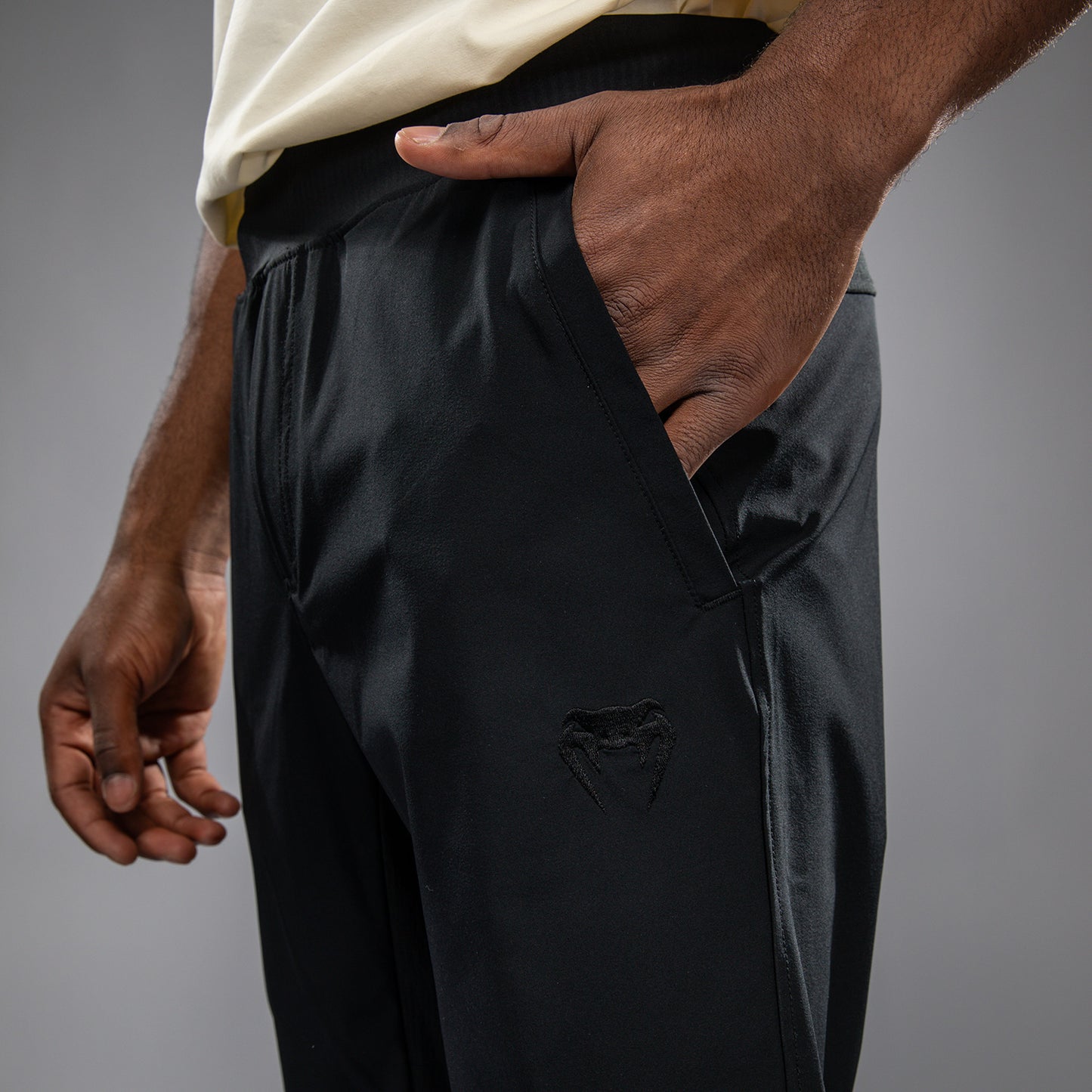 Venum Fly Joggers - Deep Black
