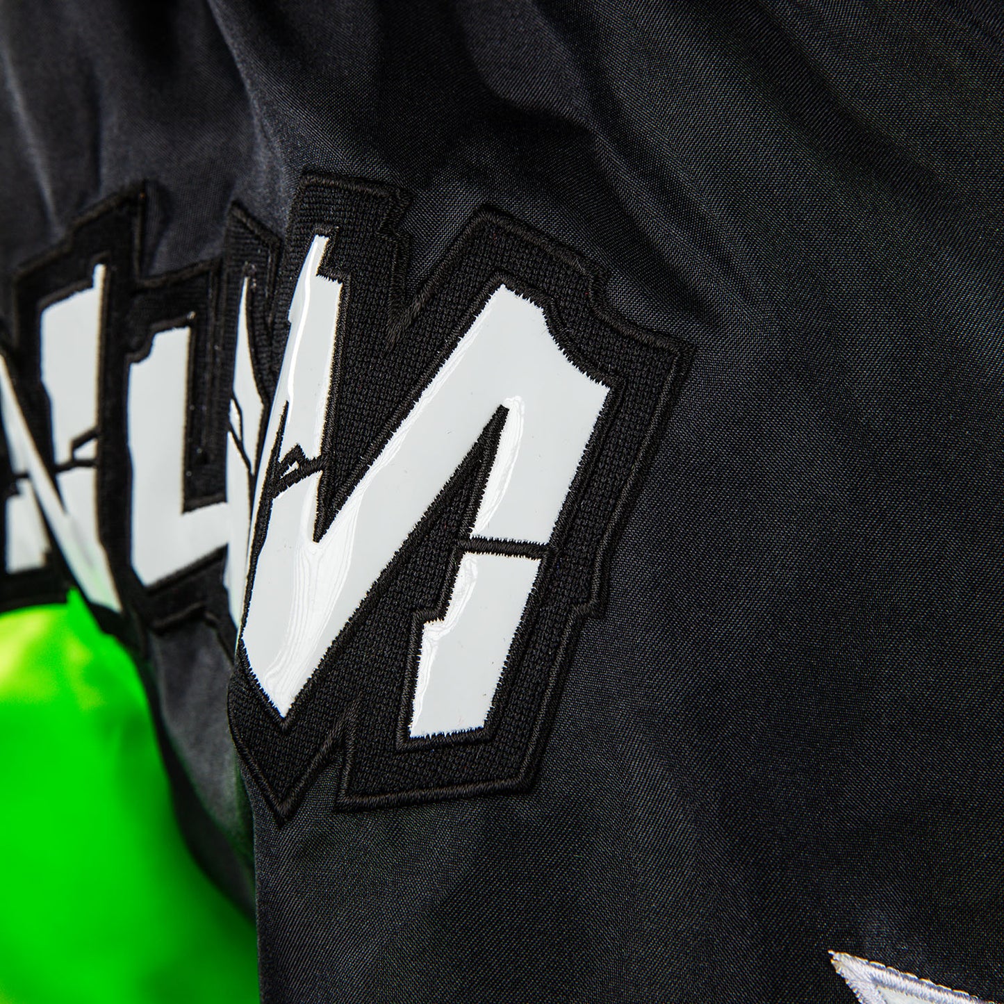 Venum Inferno 2.0 Pantalones Cortos de Muay Thai - Verde/Negro