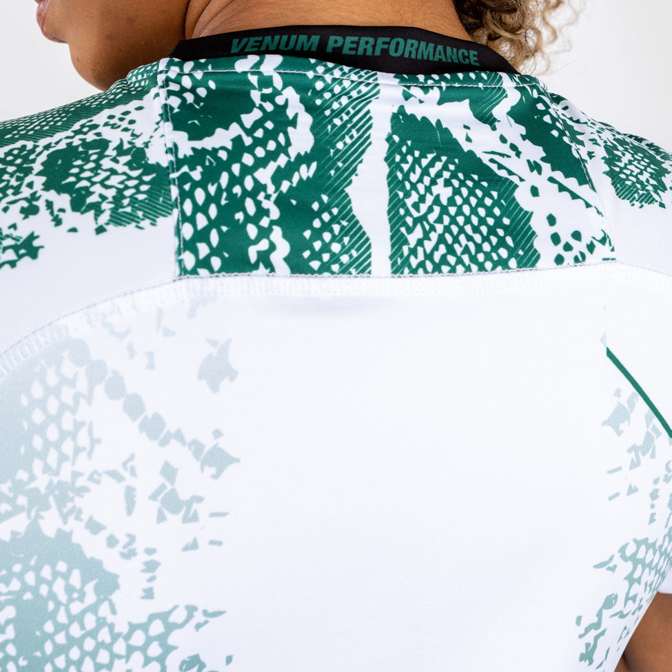 UFC Adrenaline by Venum Authentic Fight Night Mujer Walkout Jersey - Emerald Edition - Blanco/Verde
