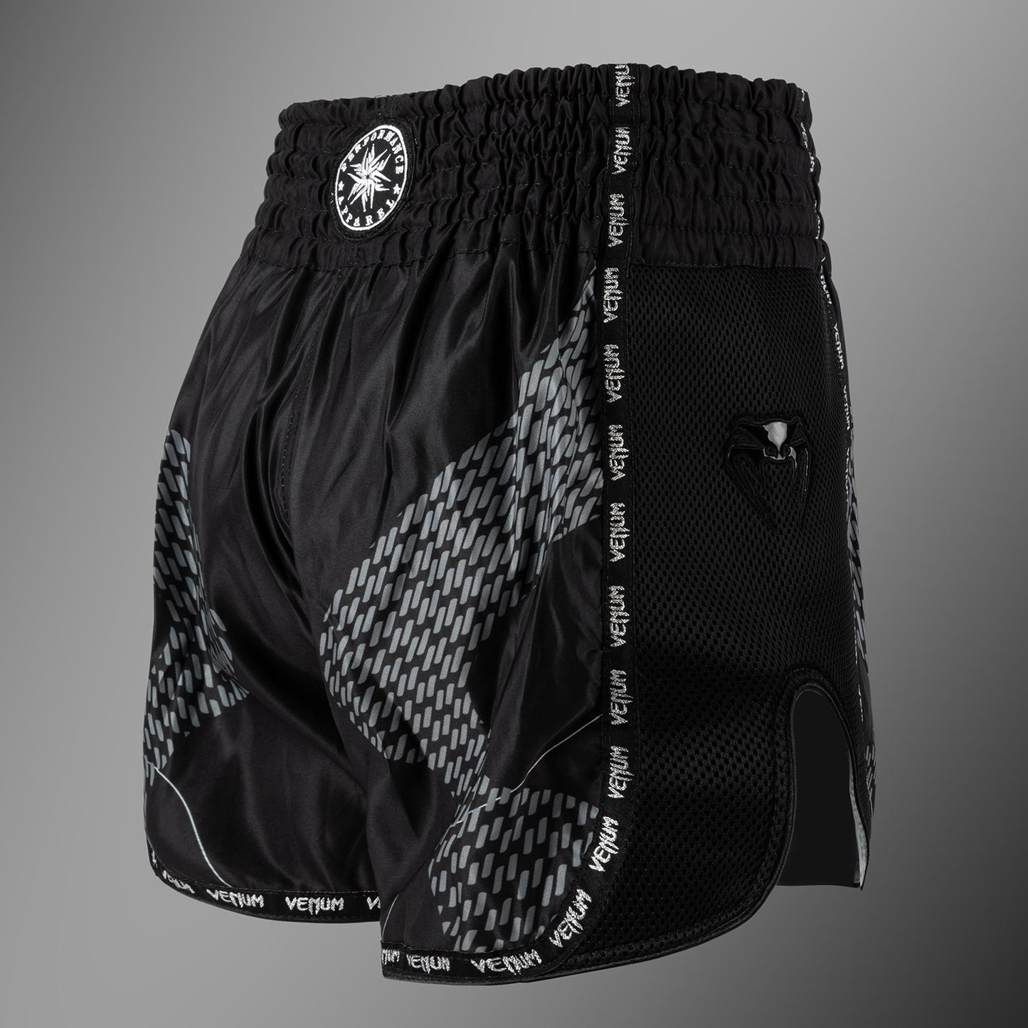 Venum Nexus Pantalones Cortos de Muay Thai – Negro/Plata