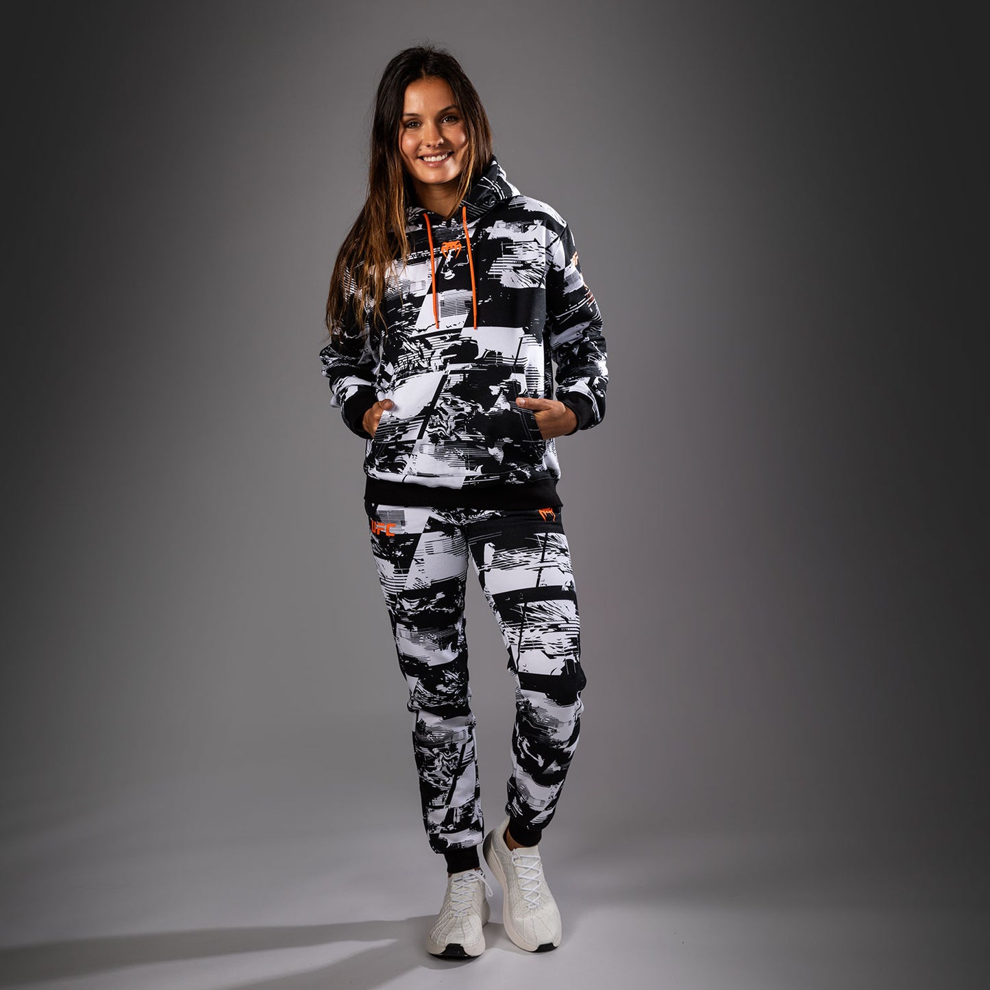 UFC Zenith by Venum Authentic Fight Week Sudadera Mujer - Blanco