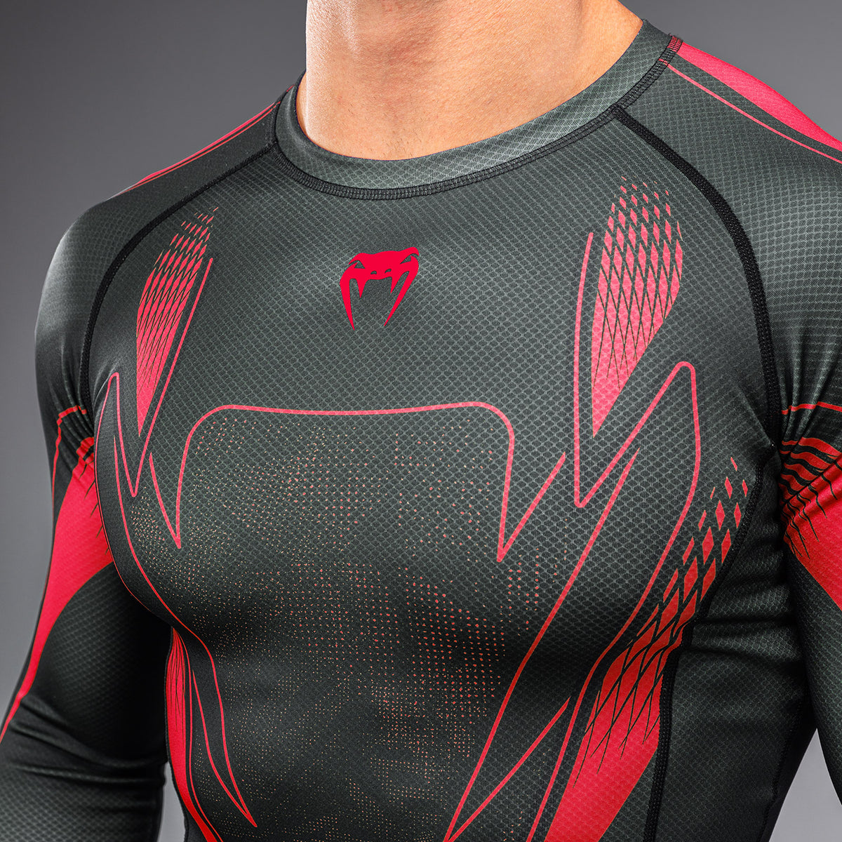 Venum Amazonia Reborn Camiseta de compresión de manga larga - Negro/Rojo