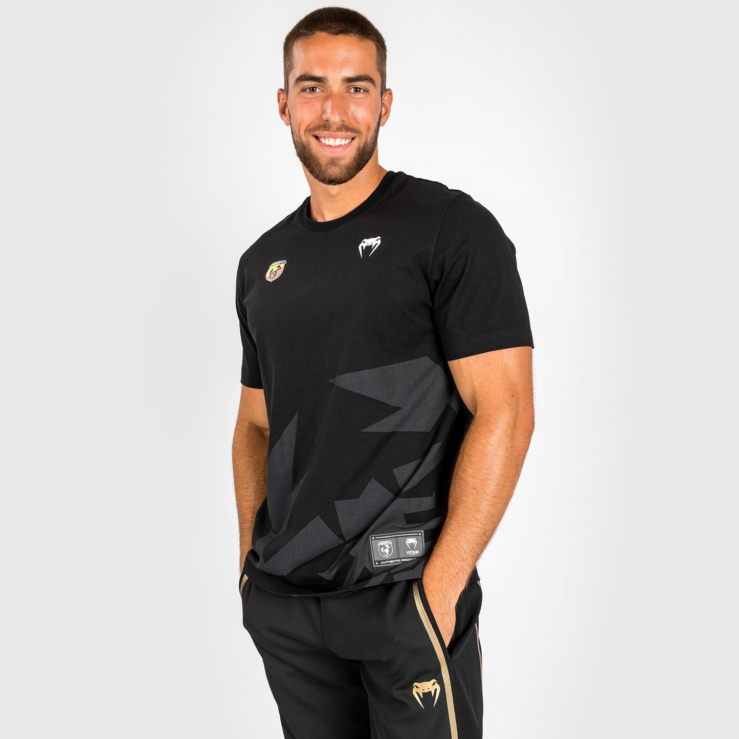Camiseta Venum Abarth #1 - Negro/Oro
