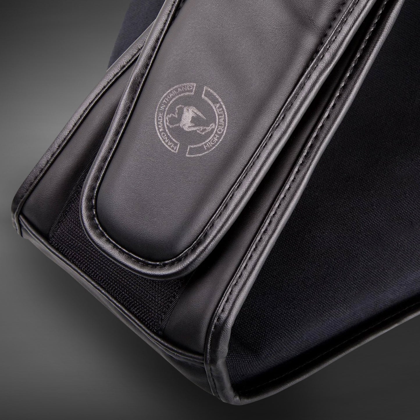 Venum Elite Protector ventral - Negro