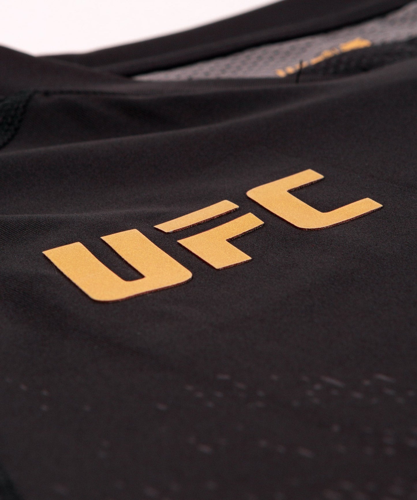 Camiseta Técnica Para Hombre Fighters UFC Venum Authentic Fight Night - Campeón