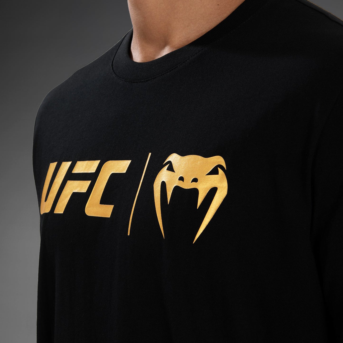 UFC Venum Classic Camiseta - Negro/Dorado