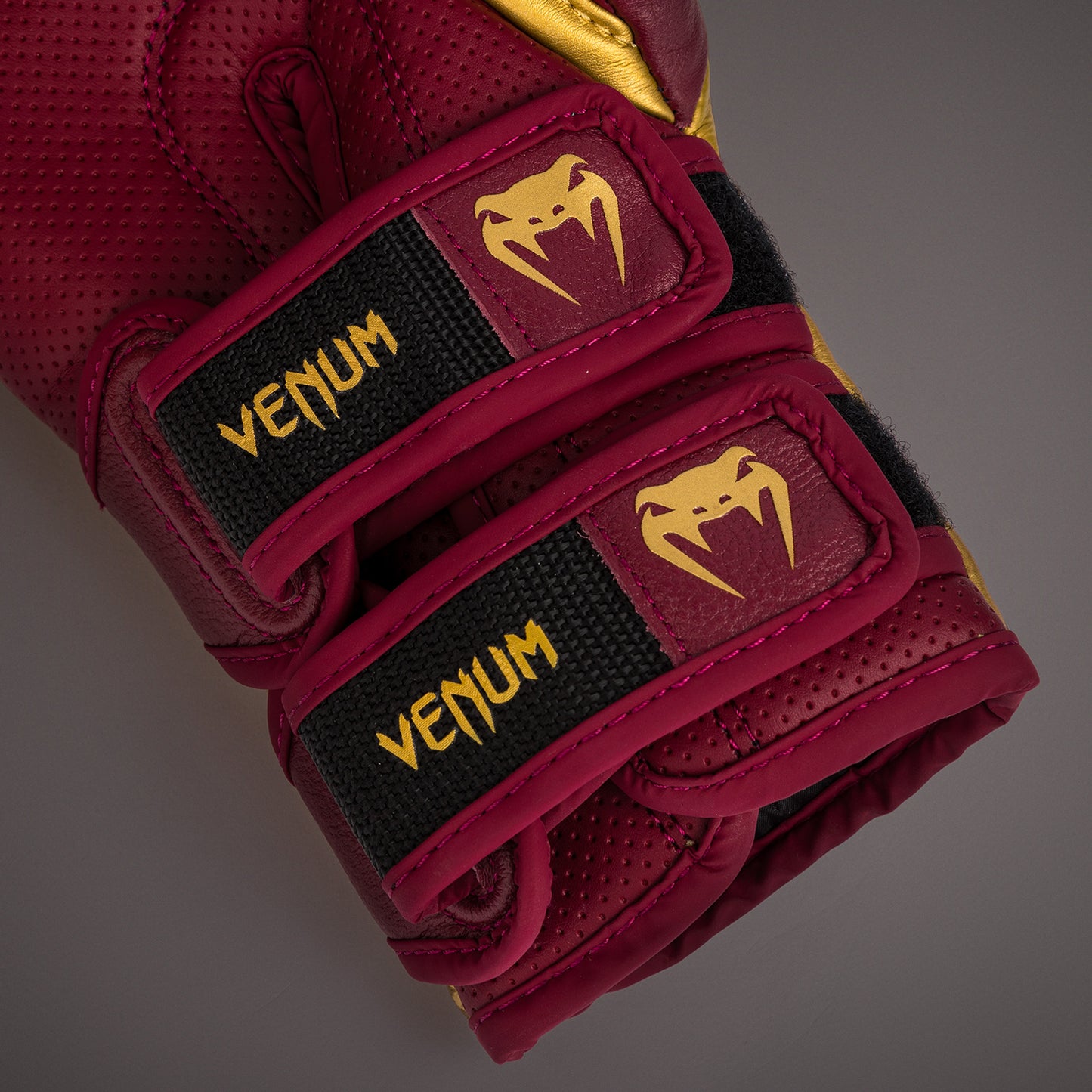 Venum Reverso Guantes de Boxeo - Rojo Cereza/Dorado
