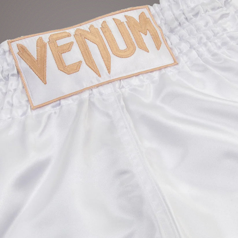 Venum Classic Short de Muay Thai - Blanco/Oro