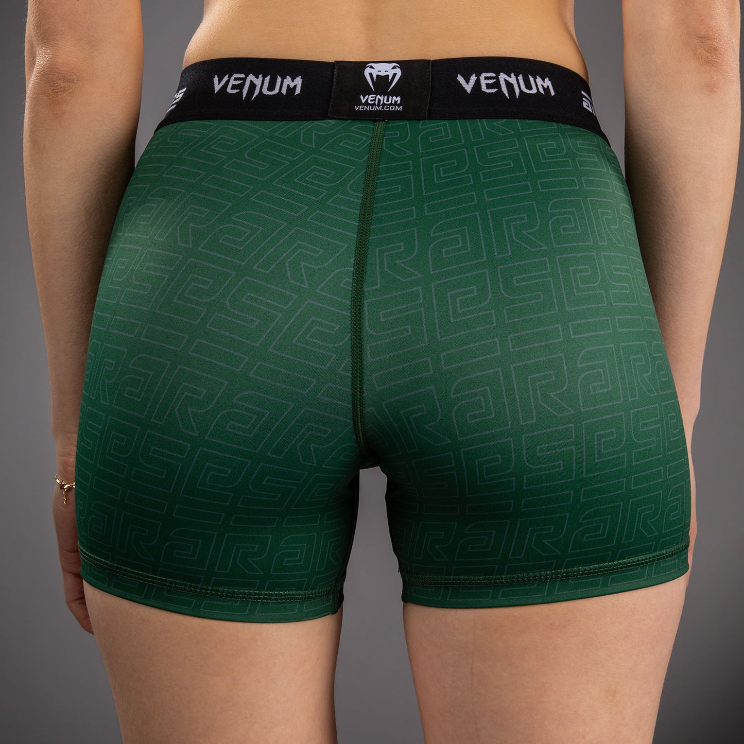 Venum Ares 2.0 Short de Entrenamiento Para Mujer – Caqui