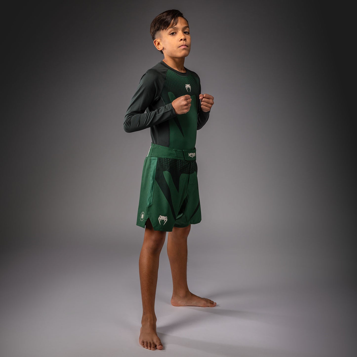Venum Attack Fightshorts Niños - Verde Bosque/ Blanco Roto