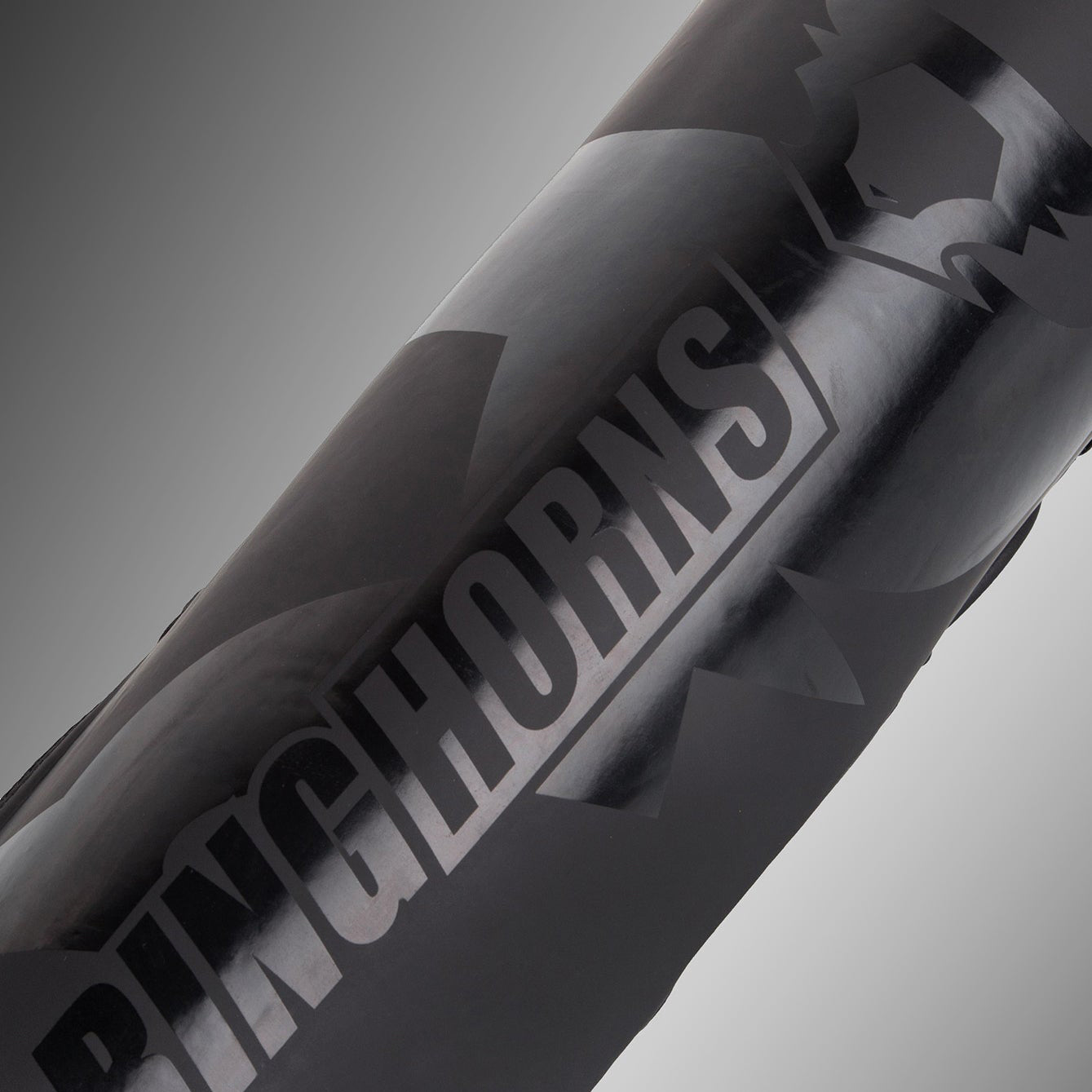 Ringhorns Charger by Venum Espinilleras y Protectores de Pie – Negro/Negro