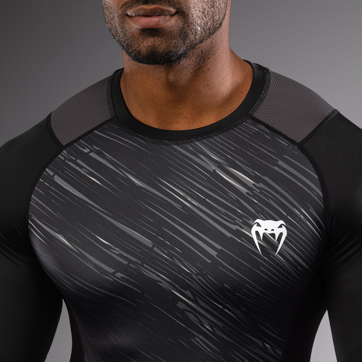 Venum Rapid Rashguard de Manga Larga - Negro/Gris Tormenta