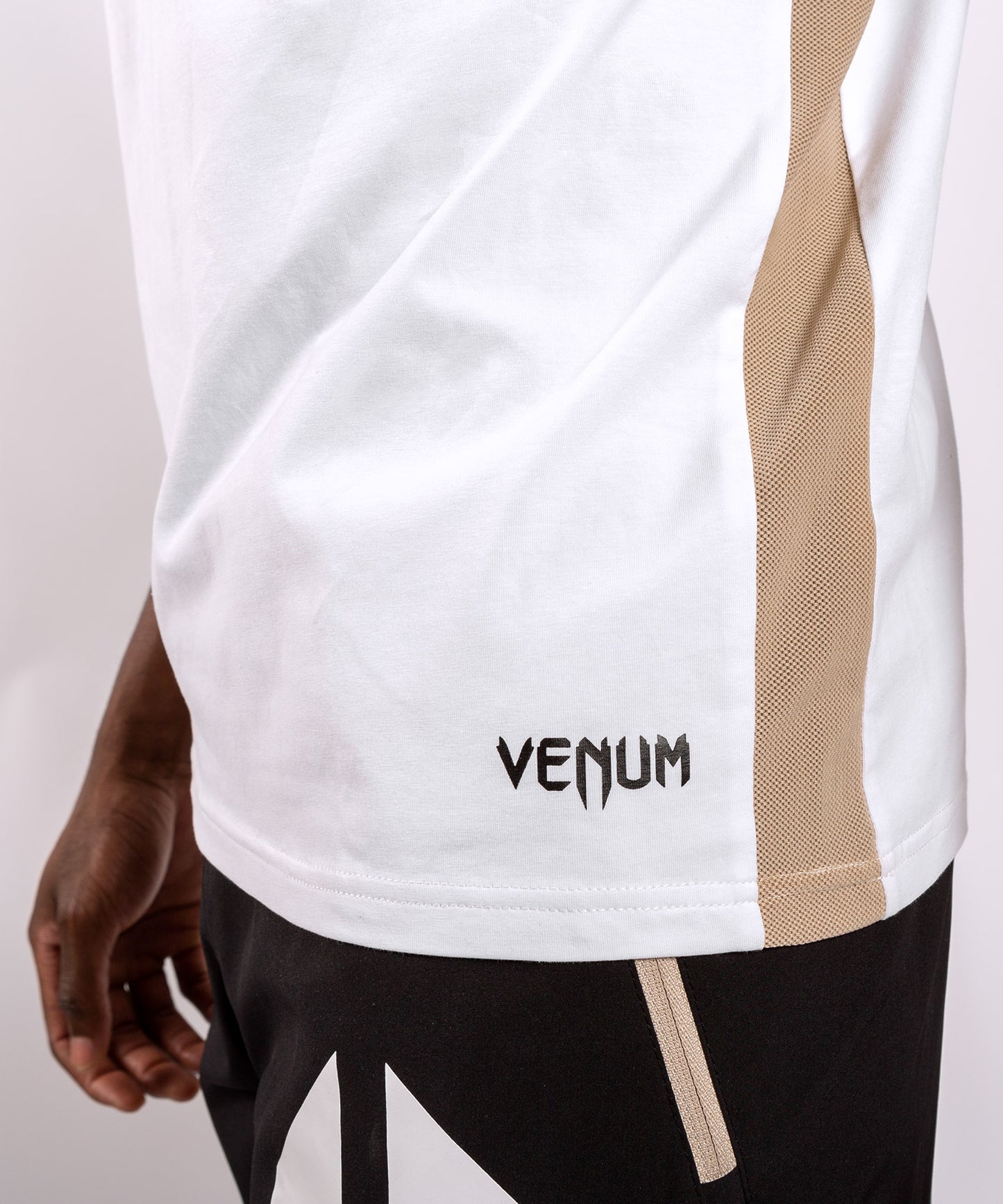 Camiseta Venum Origins - colección "LOMA" - Blanco/Negro