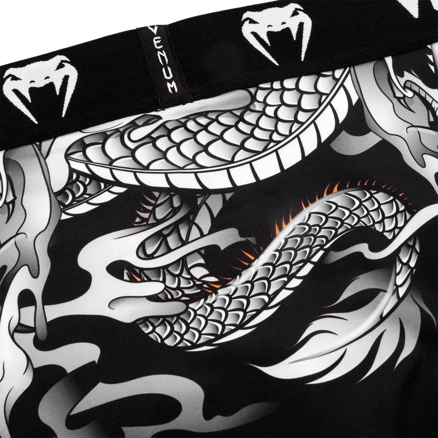 Bóxer Venum Dragon's Flight - Negro/Blanco