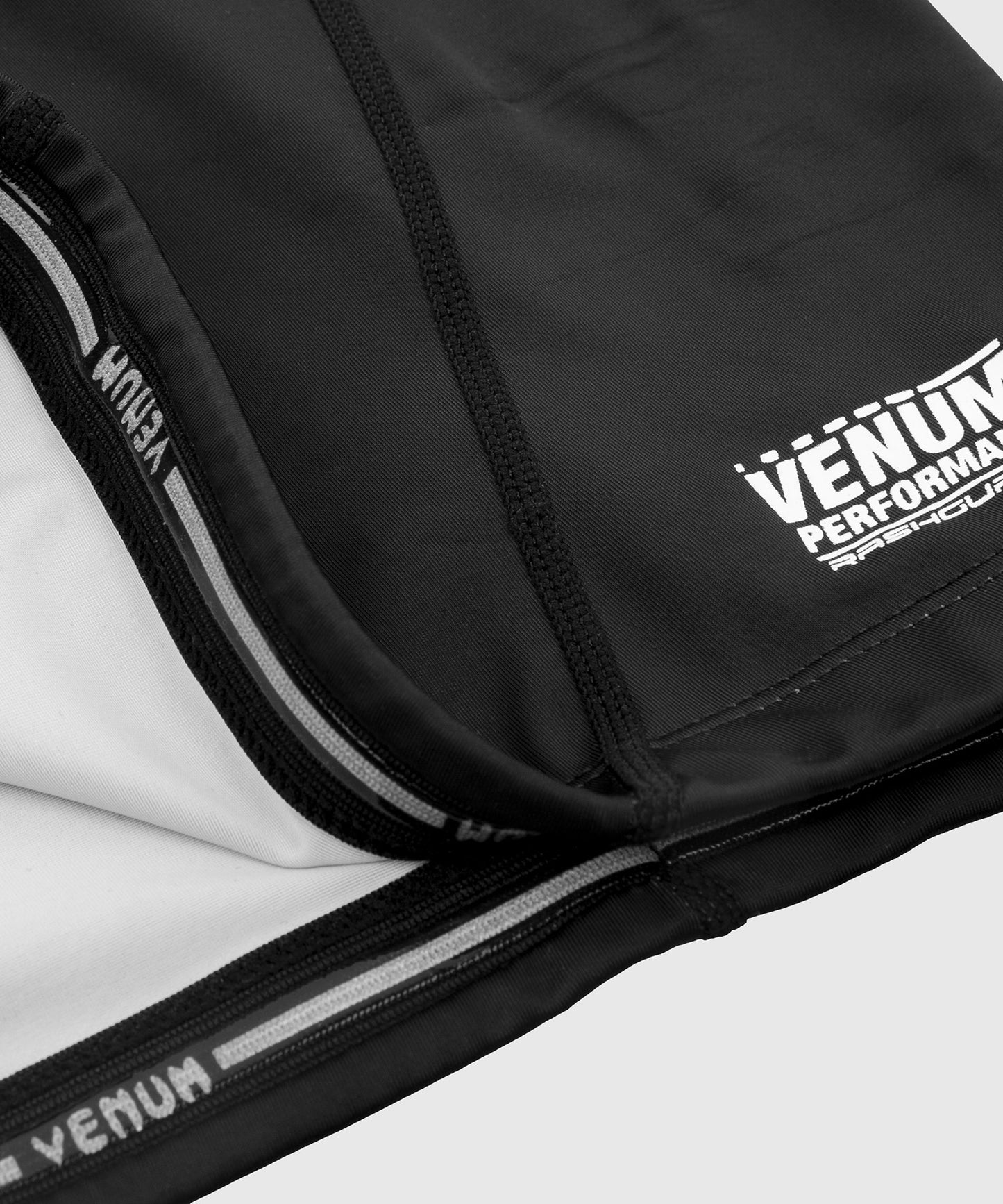 Venum Giant Rashguard - Mangas Largas - Negro